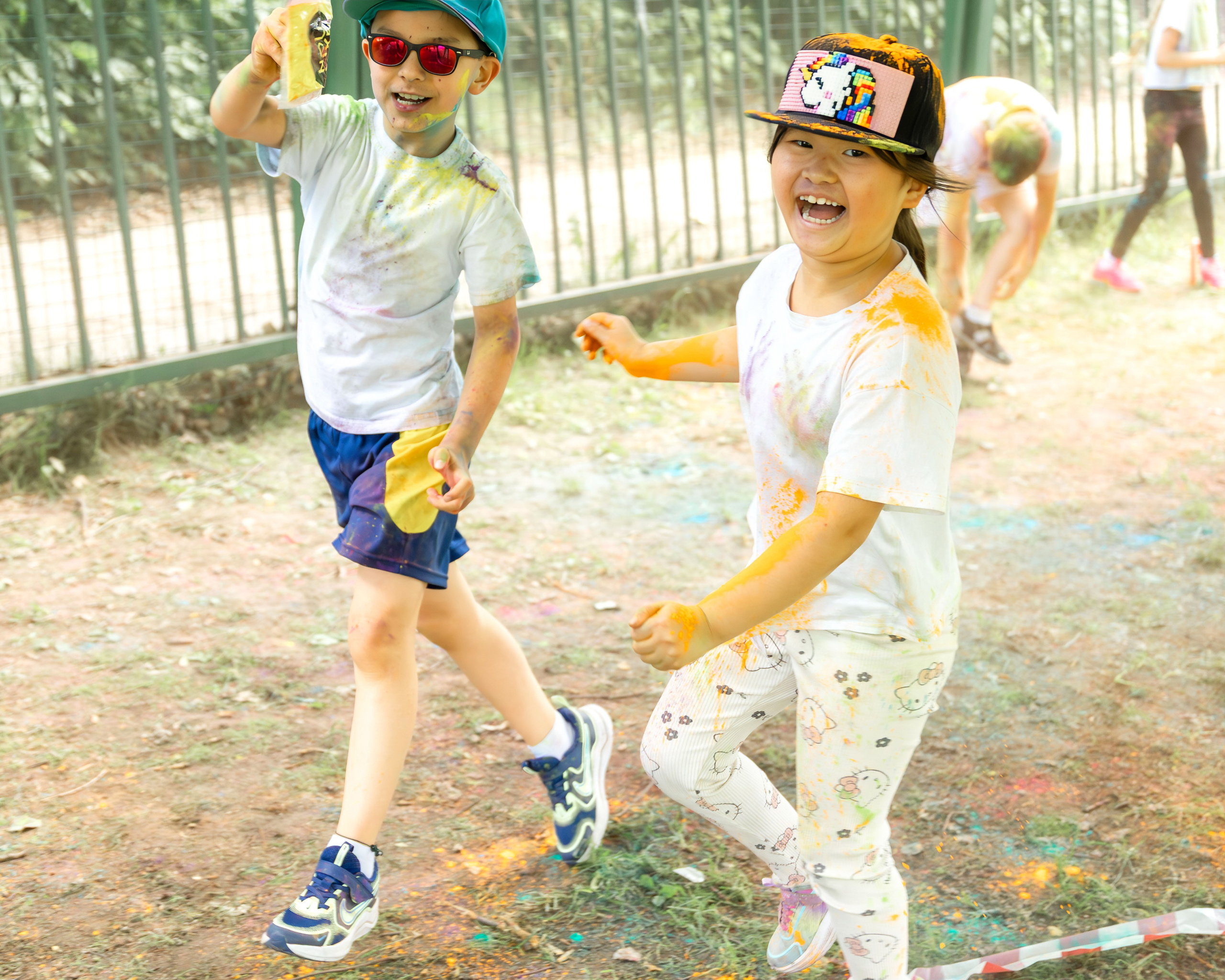 The International School of Moscow. Color Day. Выпускные альбомы для школы и детского сада — школьный фотограф Подольск, Троицк, Щербинка, Москва