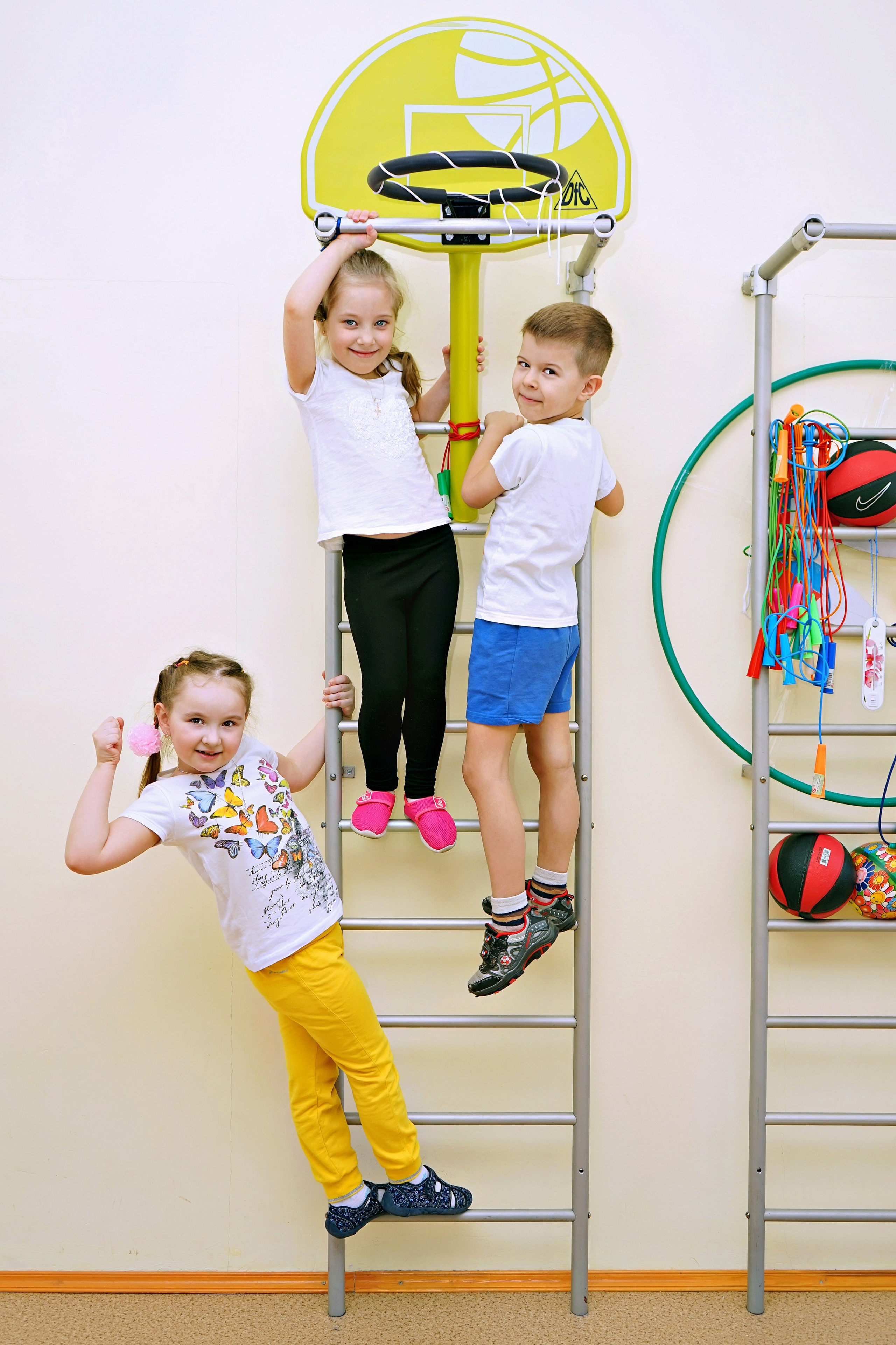 Выпускные альбомы с оживающими фотографиями. Фото и видео Москва. Свадебный фотограф, видеограф, фотосессии, видеосъемка