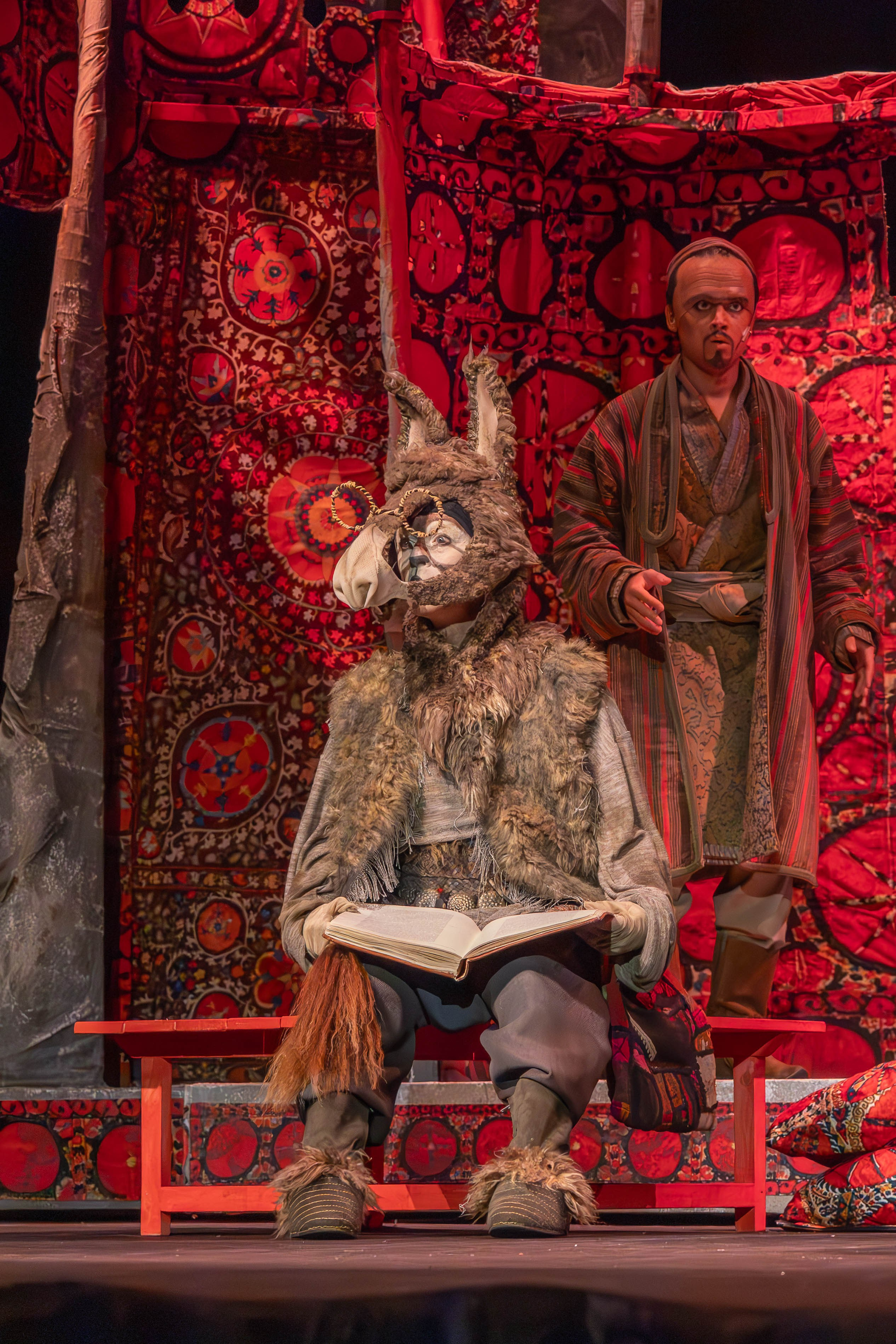 Спектакль «Далеко-далеко на Востоке» в театре Терезы Дуровой