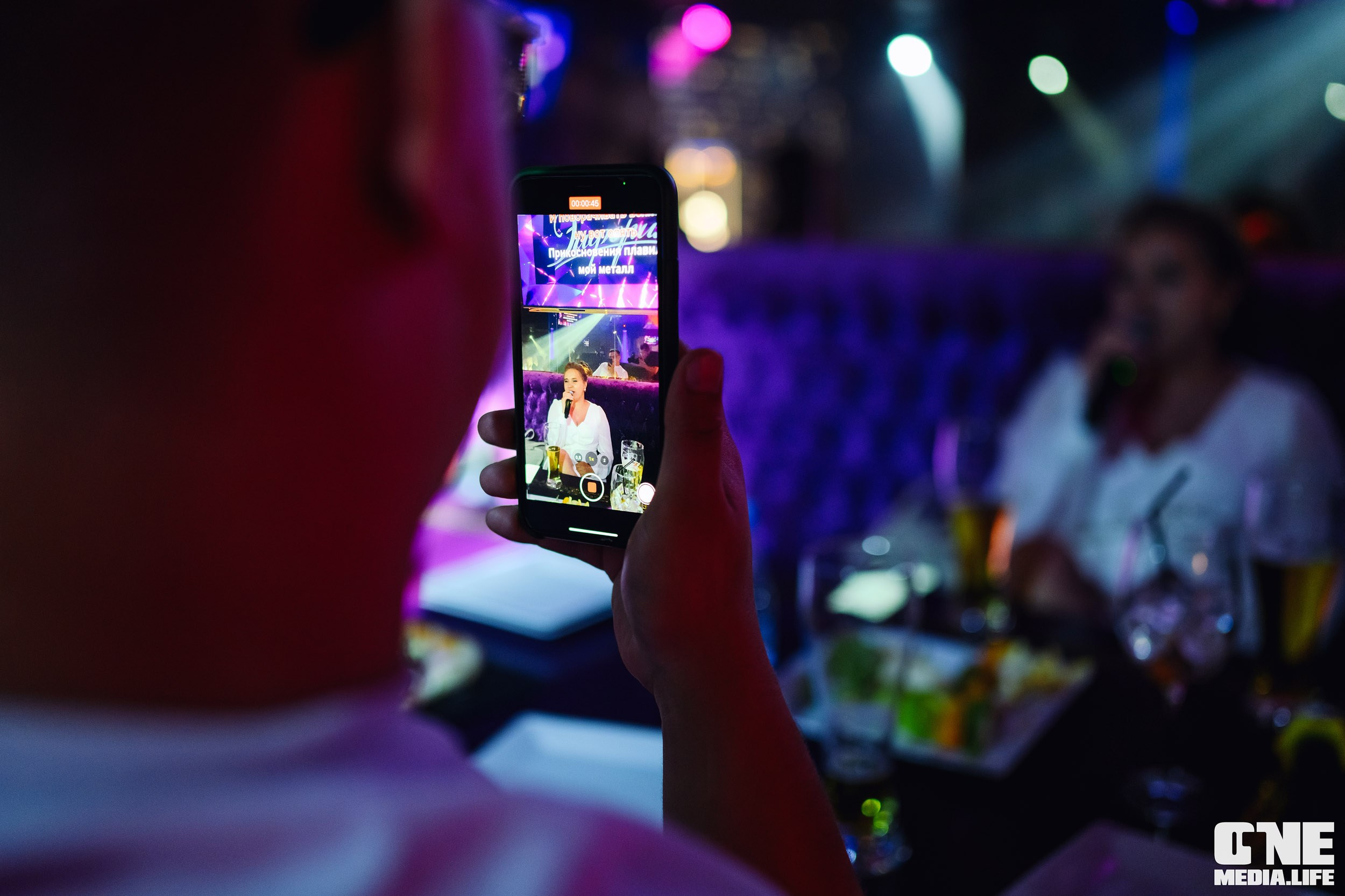 Фоторепортаж из караоке-клуба Эйфория. One Media Life: фоторепортажи, фотоотчеты с мероприятий и заведений