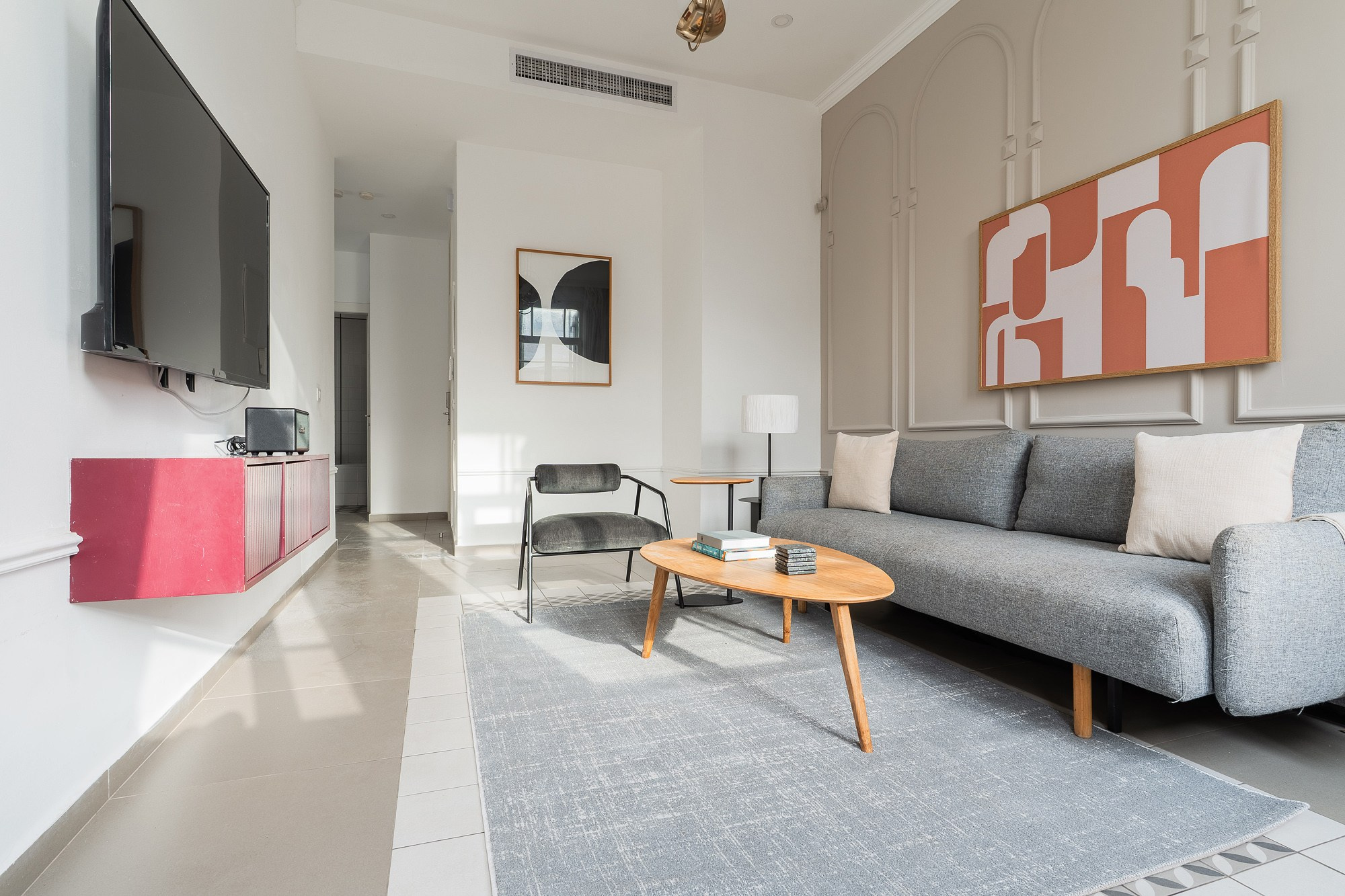 УСЛУГИ. Visual artist Daniil Kontorovich