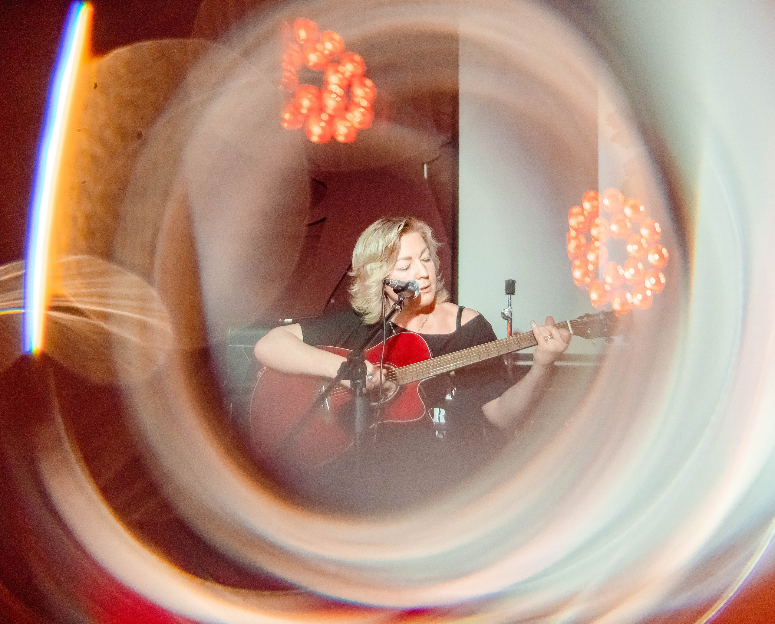 Репортажные фотографии творческого вечера Такие дела, Панда