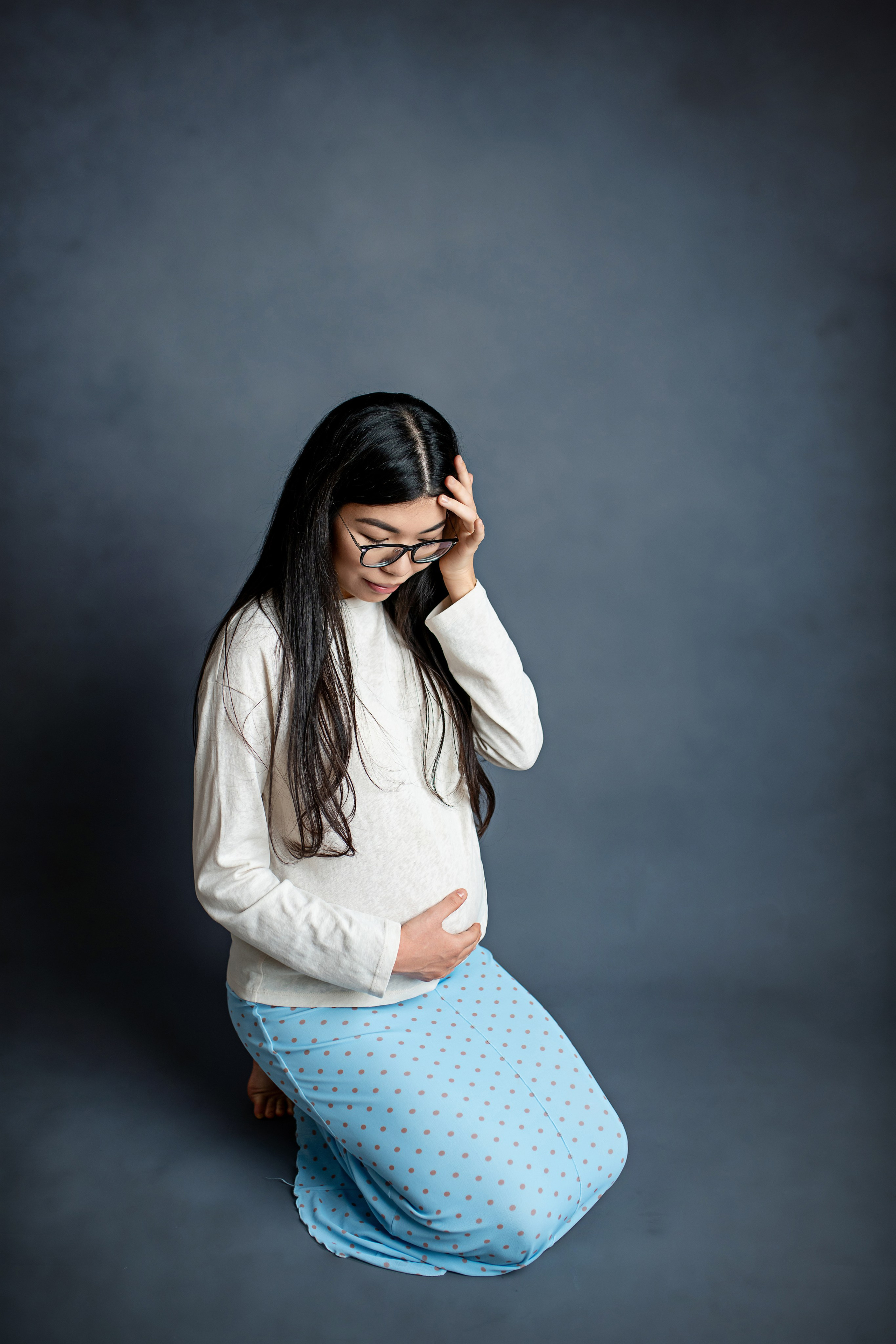 Фотосессия беременности в студии (Классика. Однотонные фоны) + Бохо стиль). Творческая команда Ульяшевы, свадебная и семейная фотография. Кахахста