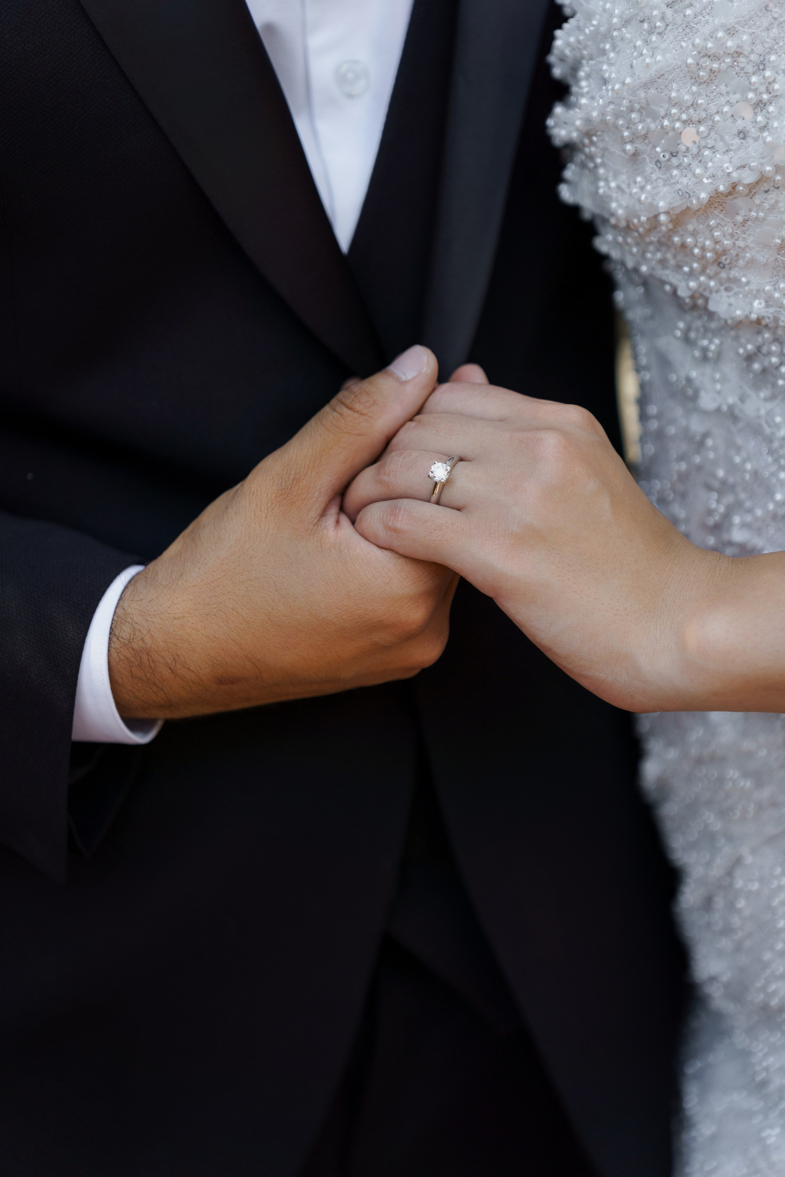 Сватовство в Краснодаре от лучших свадебных фотографов и операторов ТВИНС СТУДИО. ТВИНС СТУДИО — лучшие свадебные фотографы и видеографы в Краснодаре