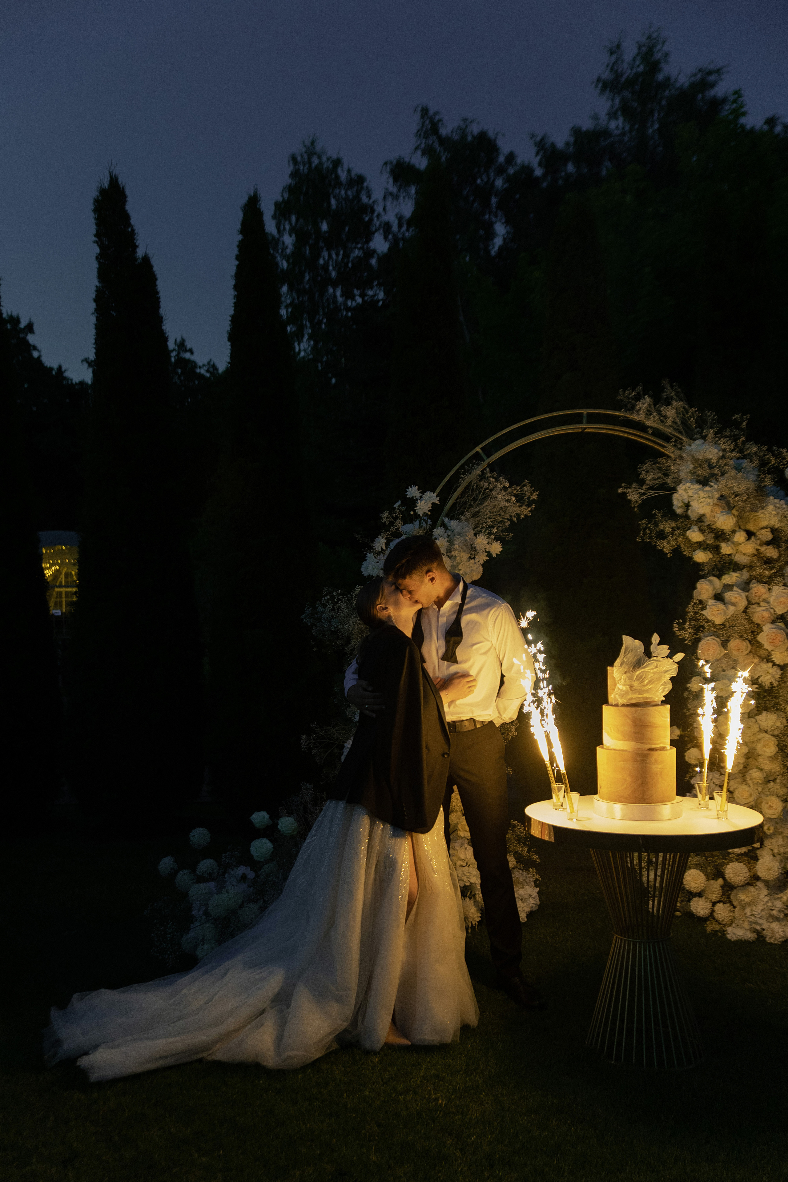 Свадебный фотограф Дарья Свет