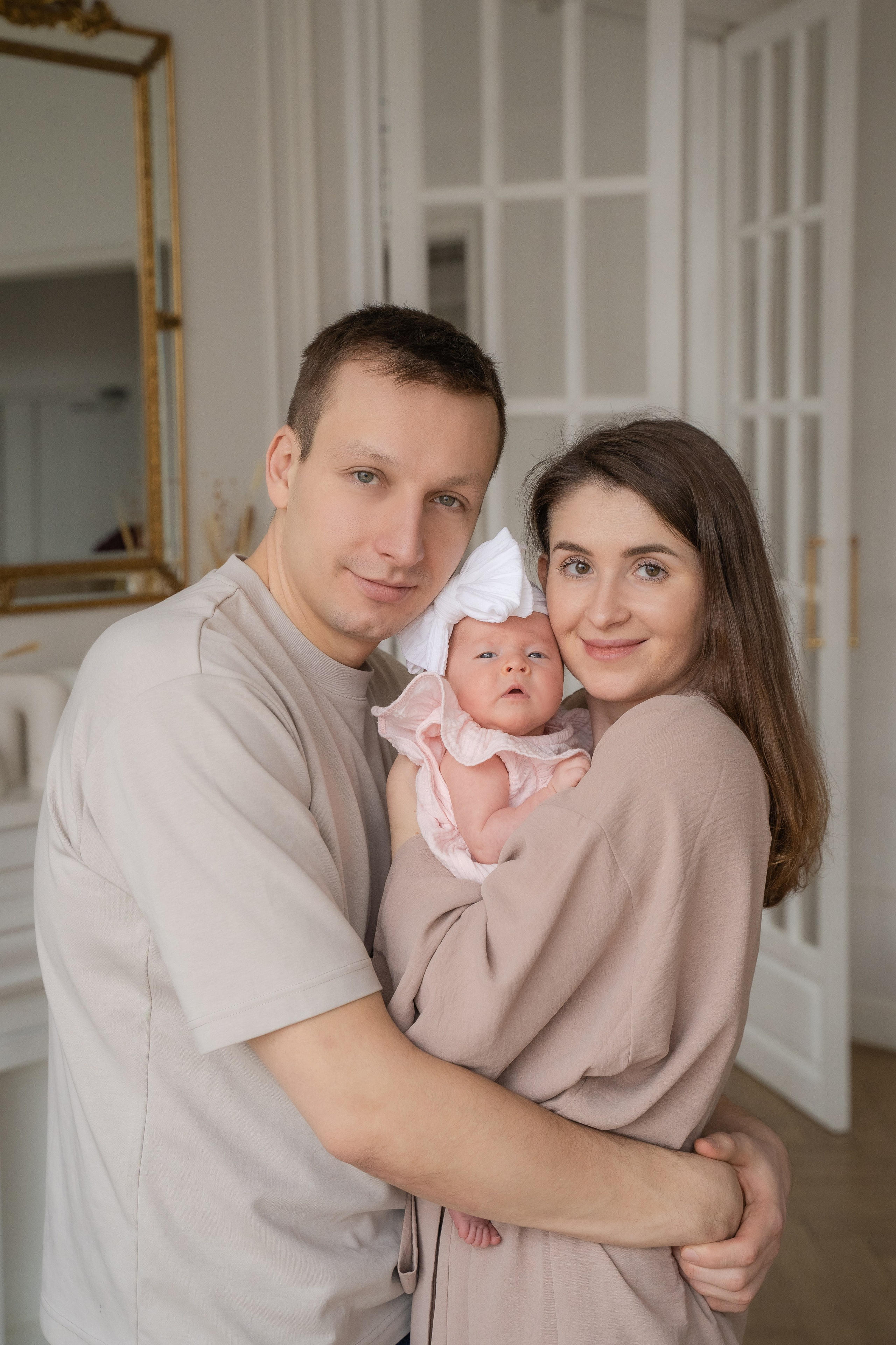 Лайфстайл фотосессия новорожденной в студии