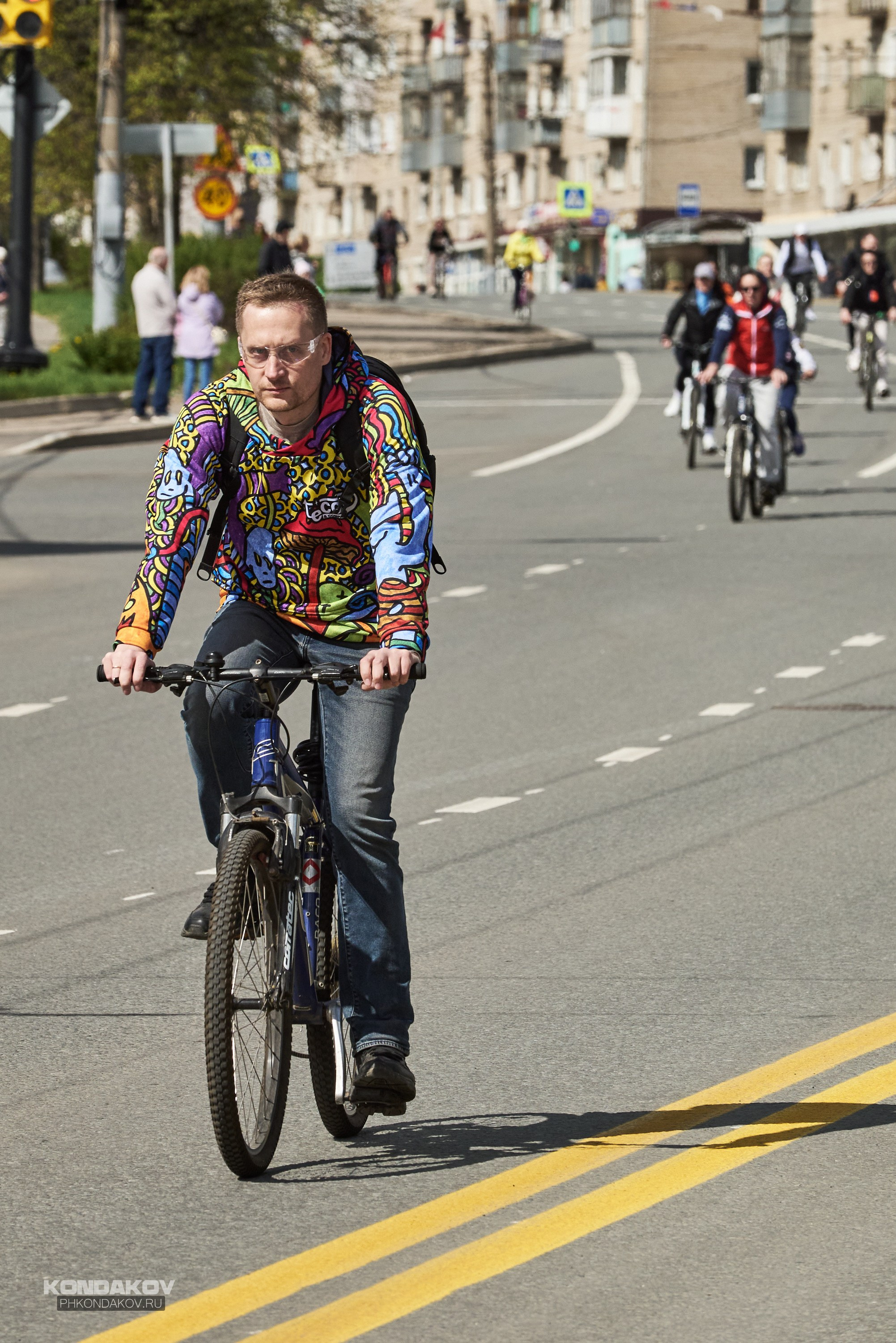 Первомайская эстафета в Иваново 2024 год. Фотограф в Иваново: Каталожная съемка одежды и постельного белья, Wildberries