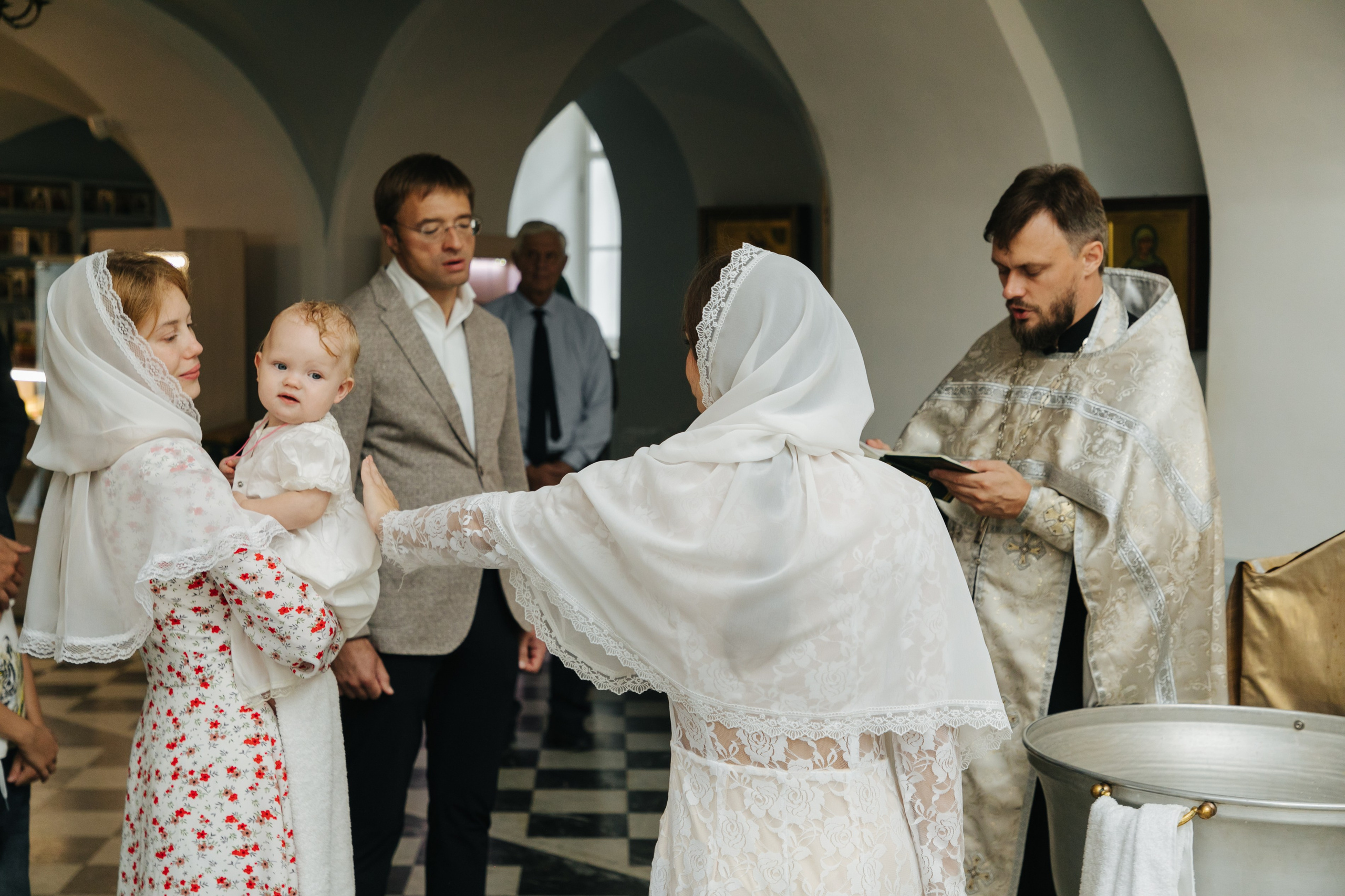 Крещение церковь Трех Святителей СПб. Фотограф на крещение в Санкт Петербурге