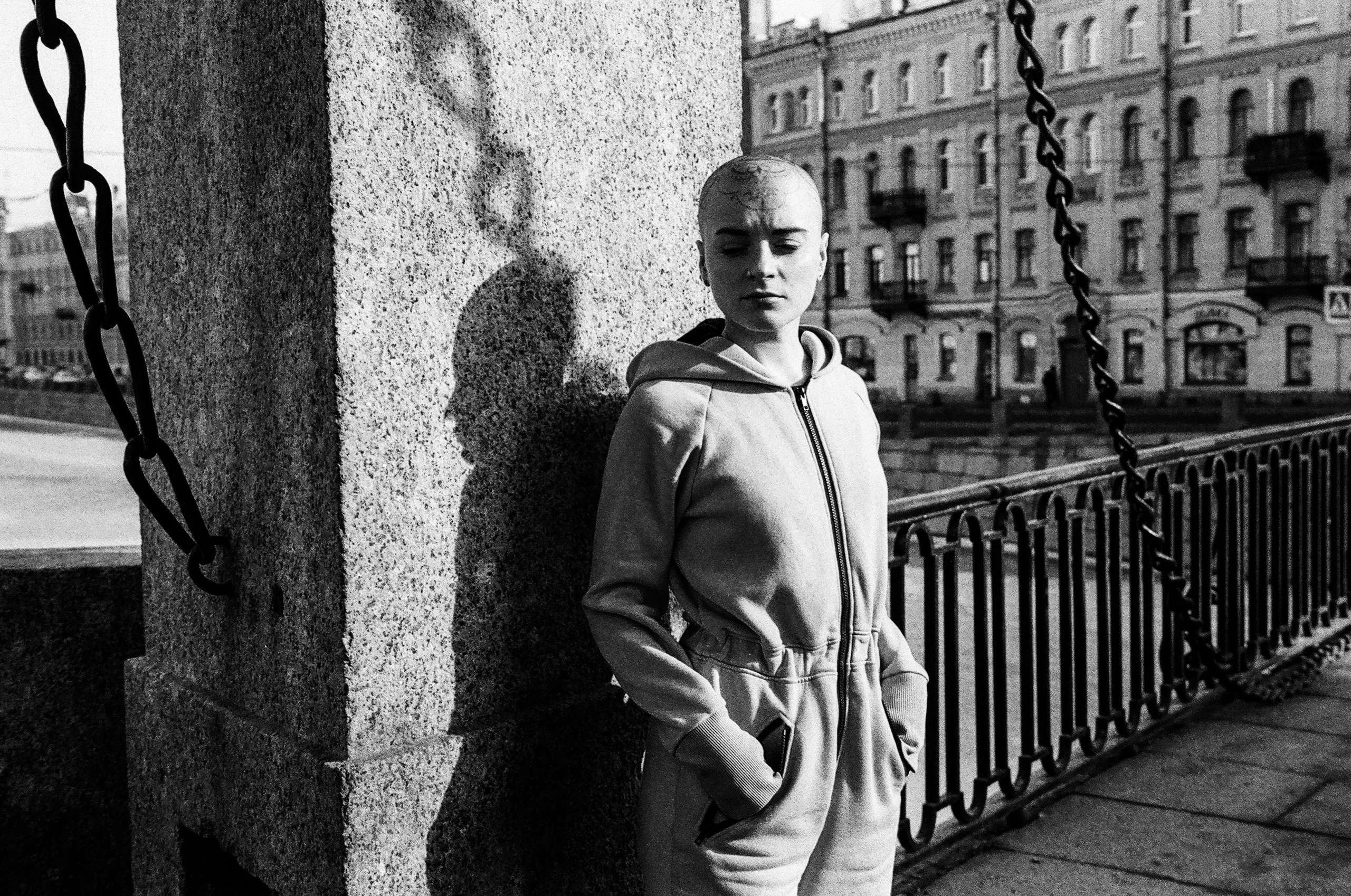 Прогулка с Калерией и ч\б плёнкой. Фотограф Юля Постнова