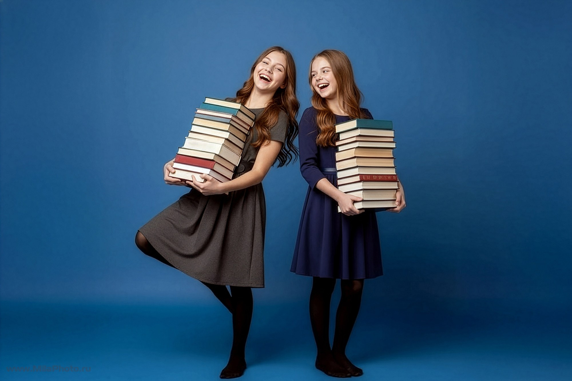 Галерея съемок в студиях. Фотограф и видеограф Москва. Свадебный фотограф, видеограф. Выпускные альбомы. Оживающие альбомы