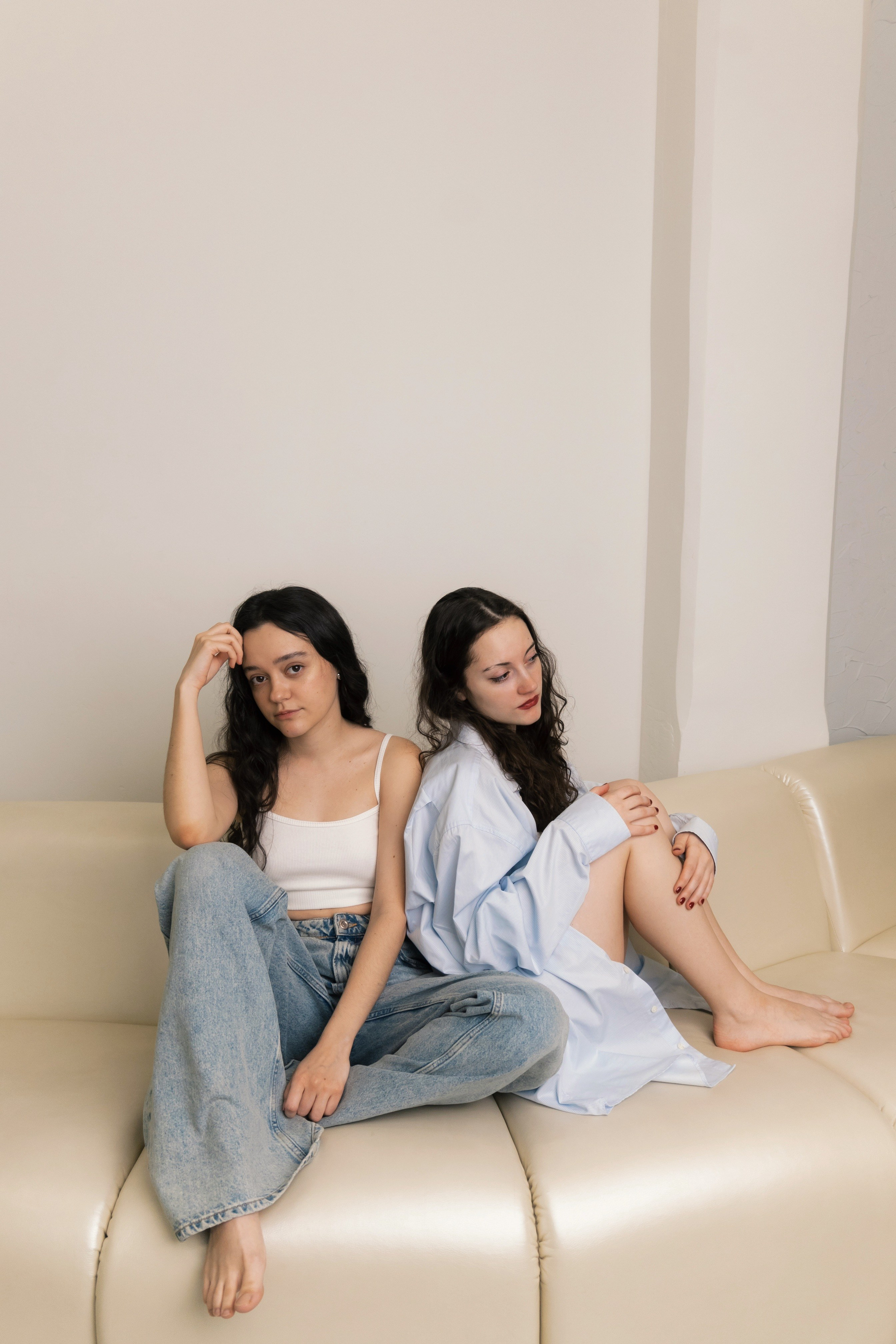 Студийная портретная фотосессия сестер. Портретный и репортажный фотограф в Санкт-Петербурге | Валерия Кайряк