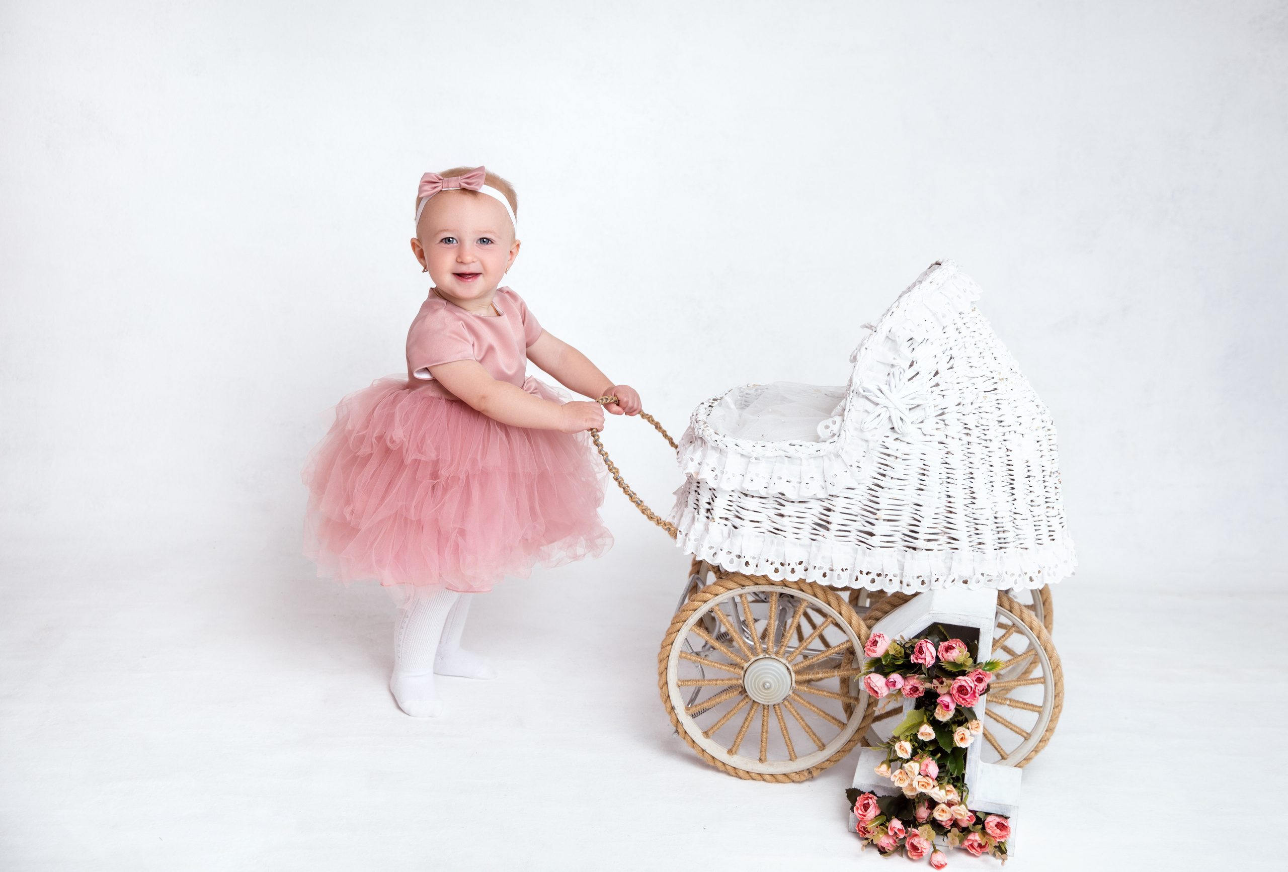 Фотосессия ГОДОВАСИЕ. Фотограф новорожденных, детей до года и беременных в Симферополе
