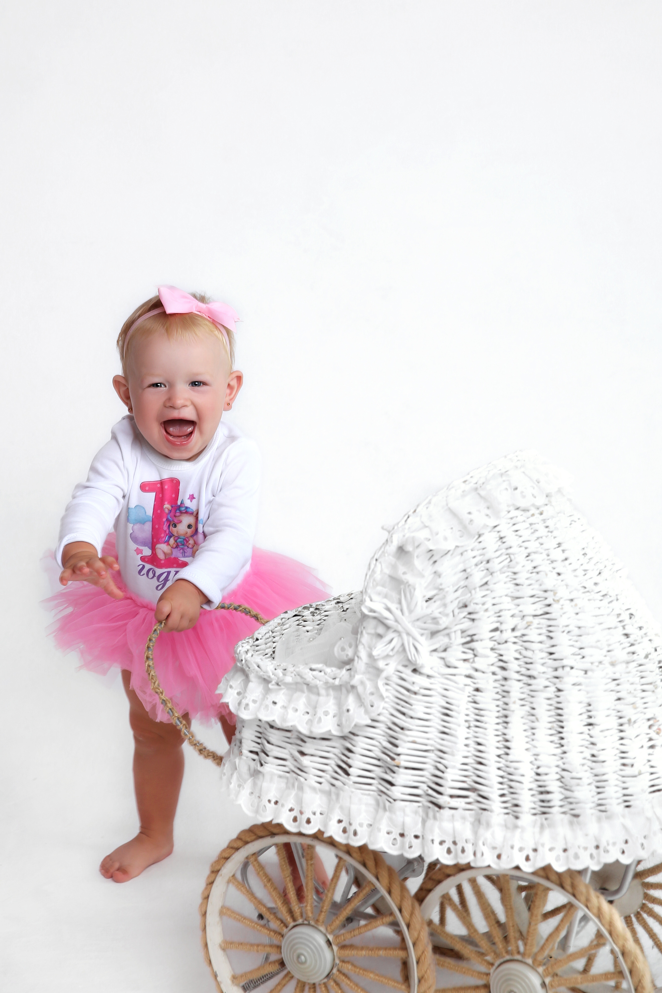 Фотосессия ГОДОВАСИЕ. Фотограф новорожденных, детей до года и беременных в Симферополе