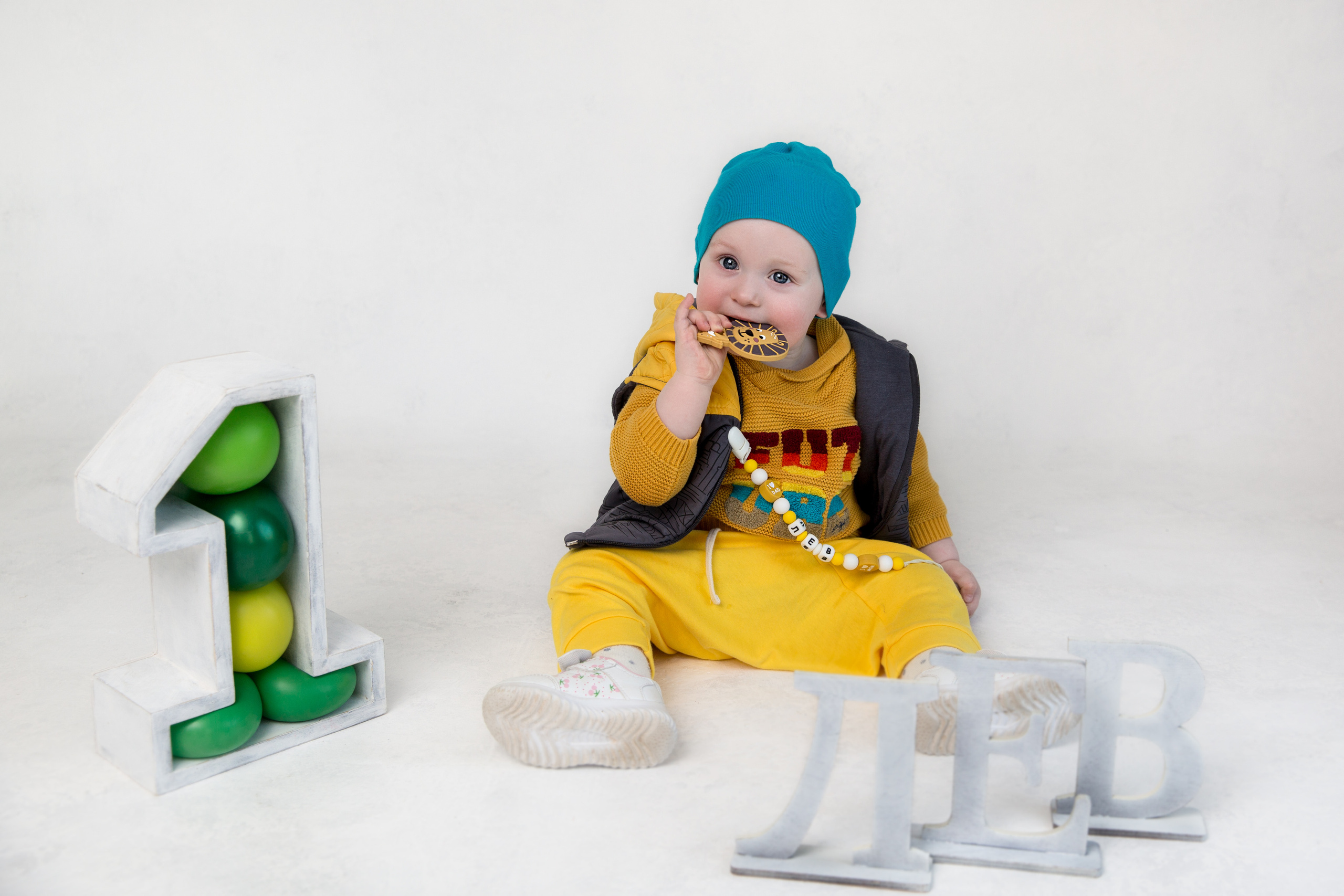 Фотосессия ГОДОВАСИЕ. Фотограф новорожденных, детей до года и беременных в Симферополе