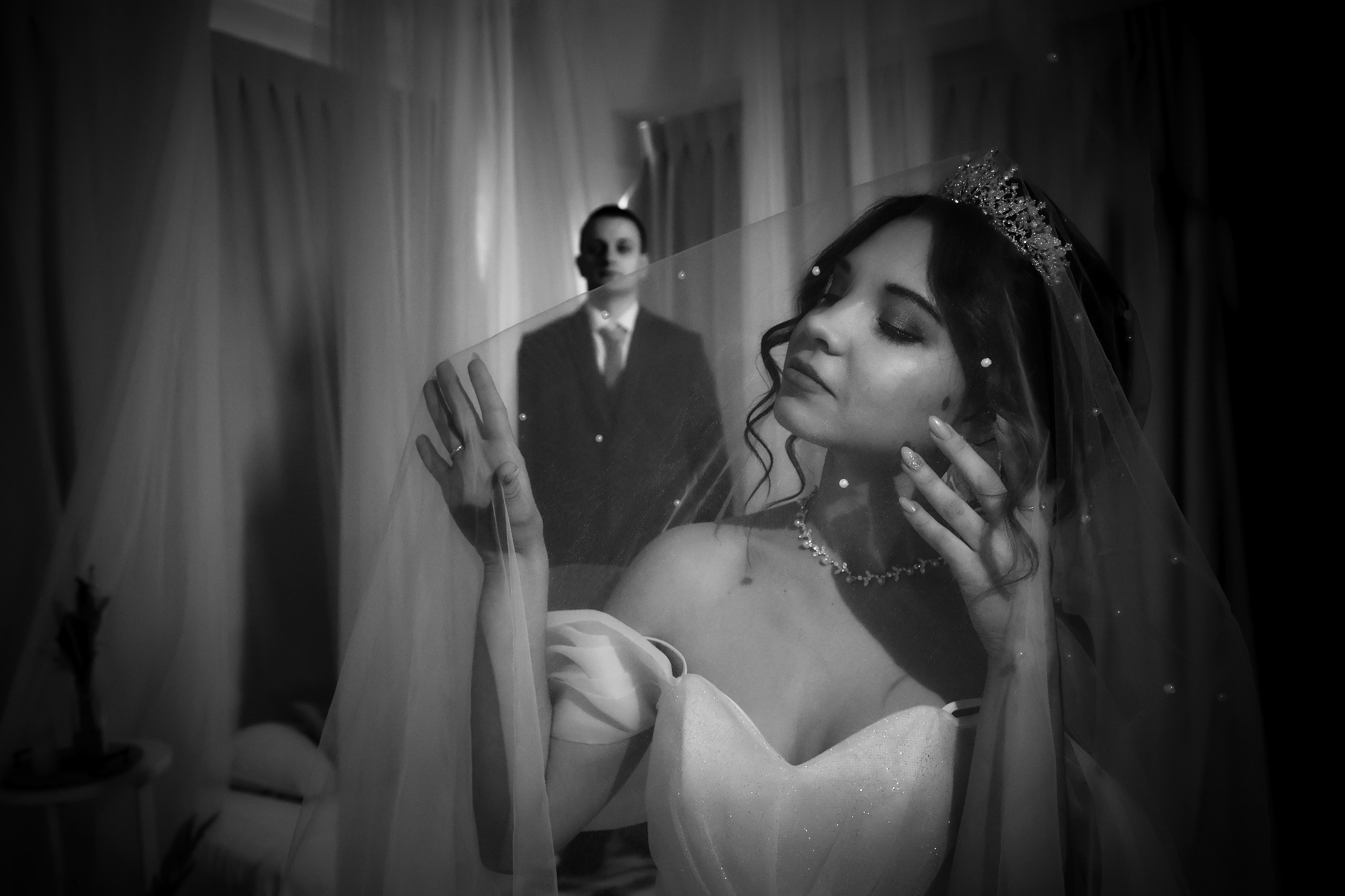 Необычные свадебные фотографии в Самаре Саши и Софьи. Свадебный видеограф и свадебный фотограф в Самаре Олег Слеб