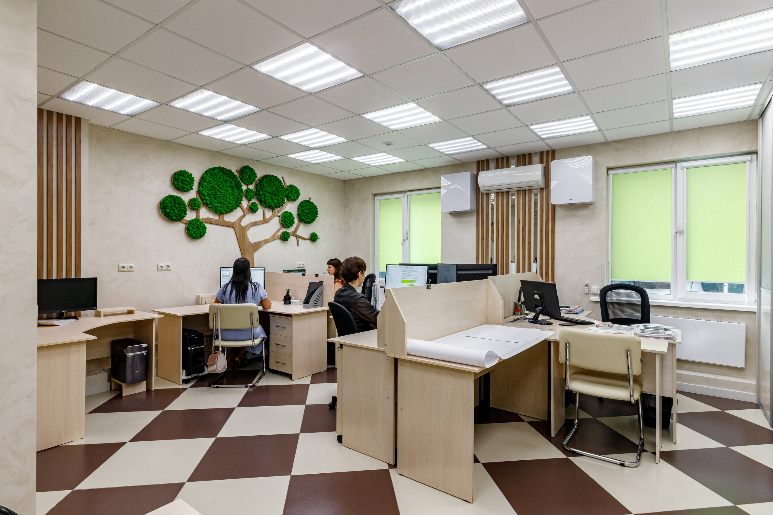 Съемка офиса и сотрудников для сайта компании. Интерьерный, предметный и контент фотограф в Иркутске Наталья Карпова