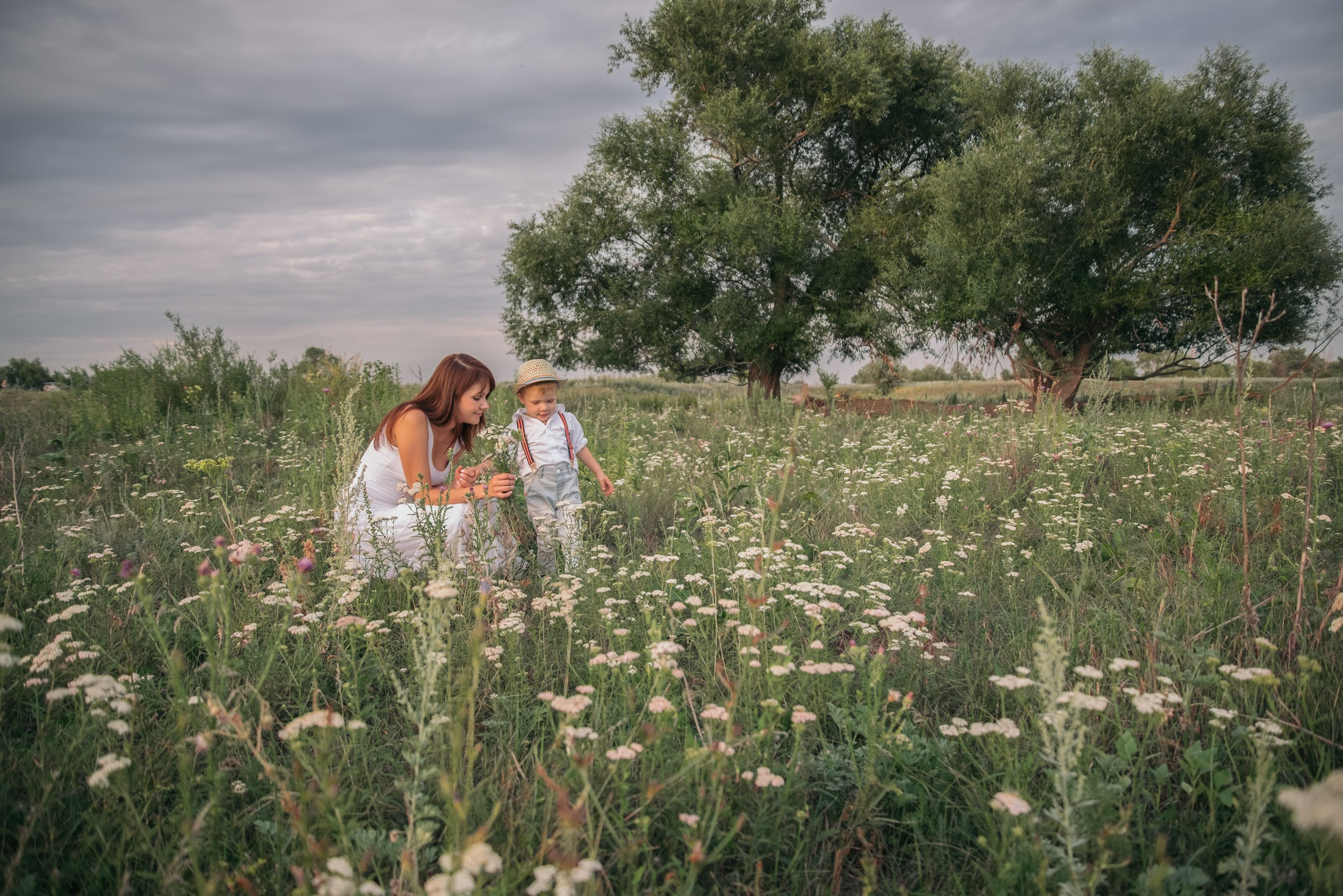 Мама и сын на фотосессии