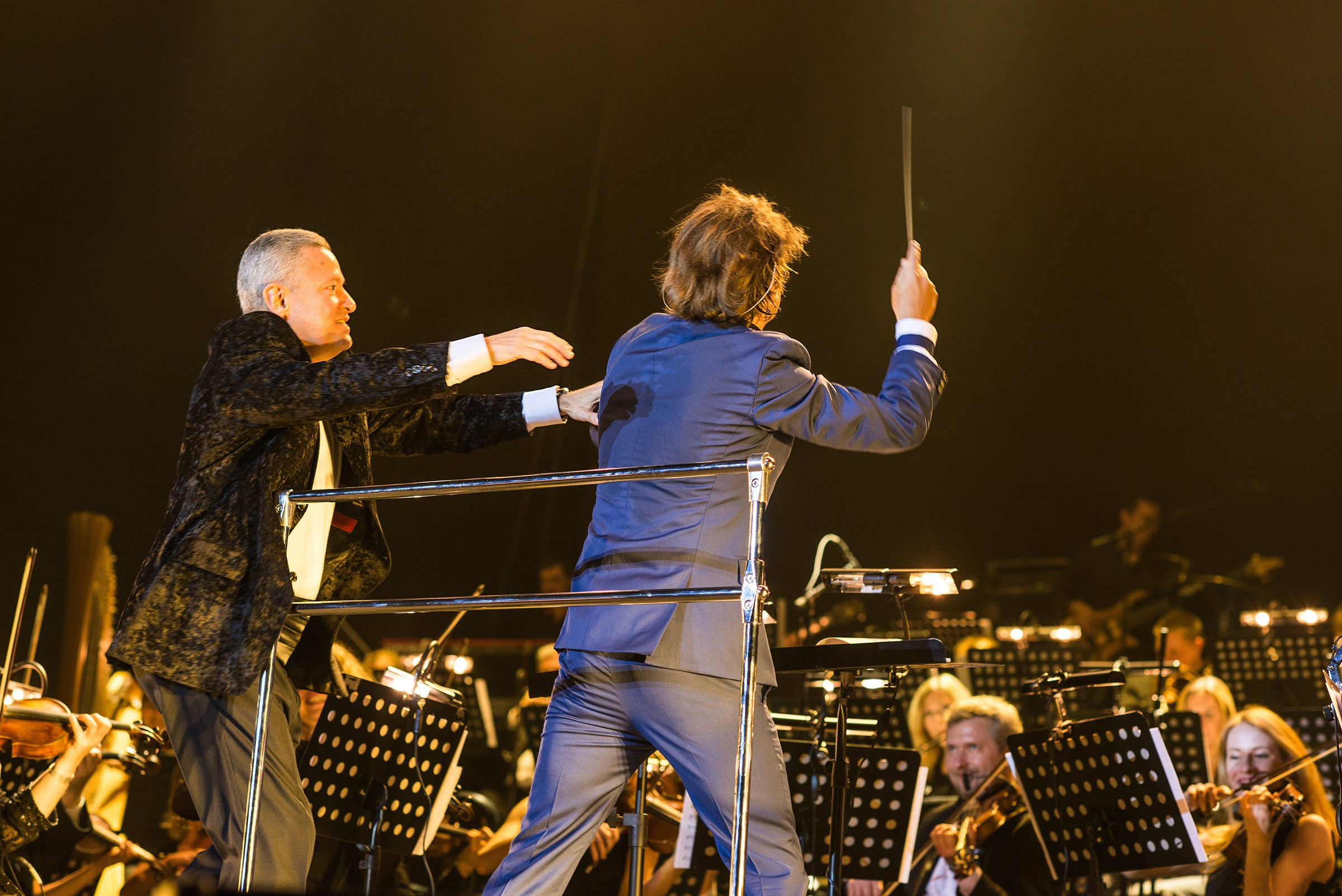 Концерт БИ-2 с оркестром. Свадебный фотограф в Санкт-Петербурге Петергофе Пушкине Саша Галлс / Александр Галлс