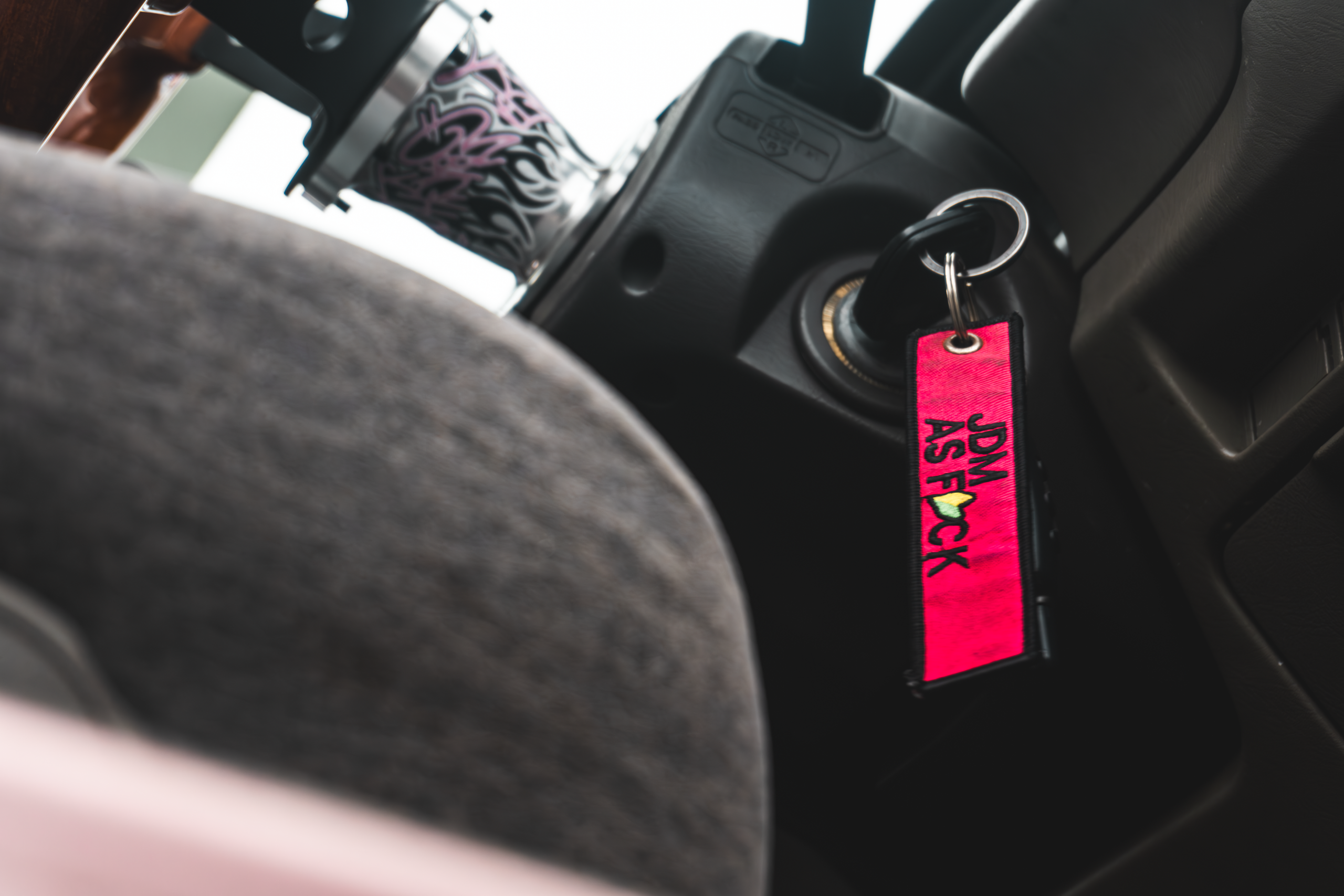 Nissan Laurel C35: на розовых движениях