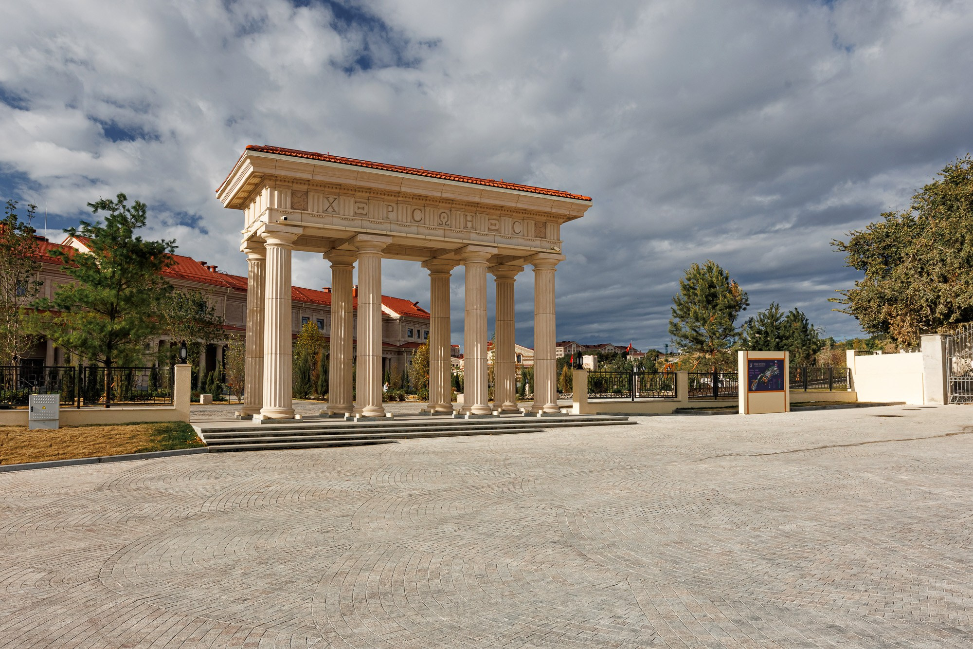 Новый Херсонес в Севастополе, гранитная облицовка Росгранит. Свадебный фотограф, фотосъемка в Крыму, Севастополе, Симферополе, Ялте