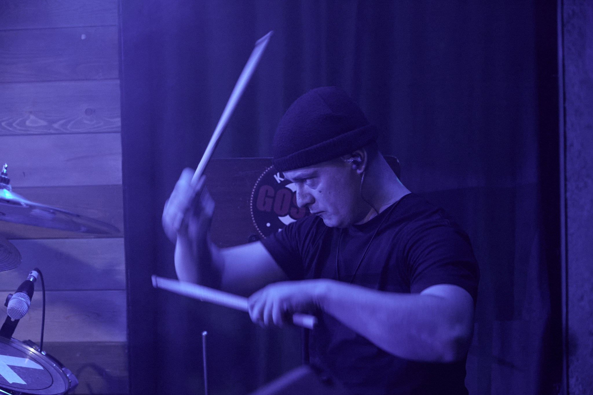 Концерт в баре «Гости». Фотограф Омск | Александр Вандеров