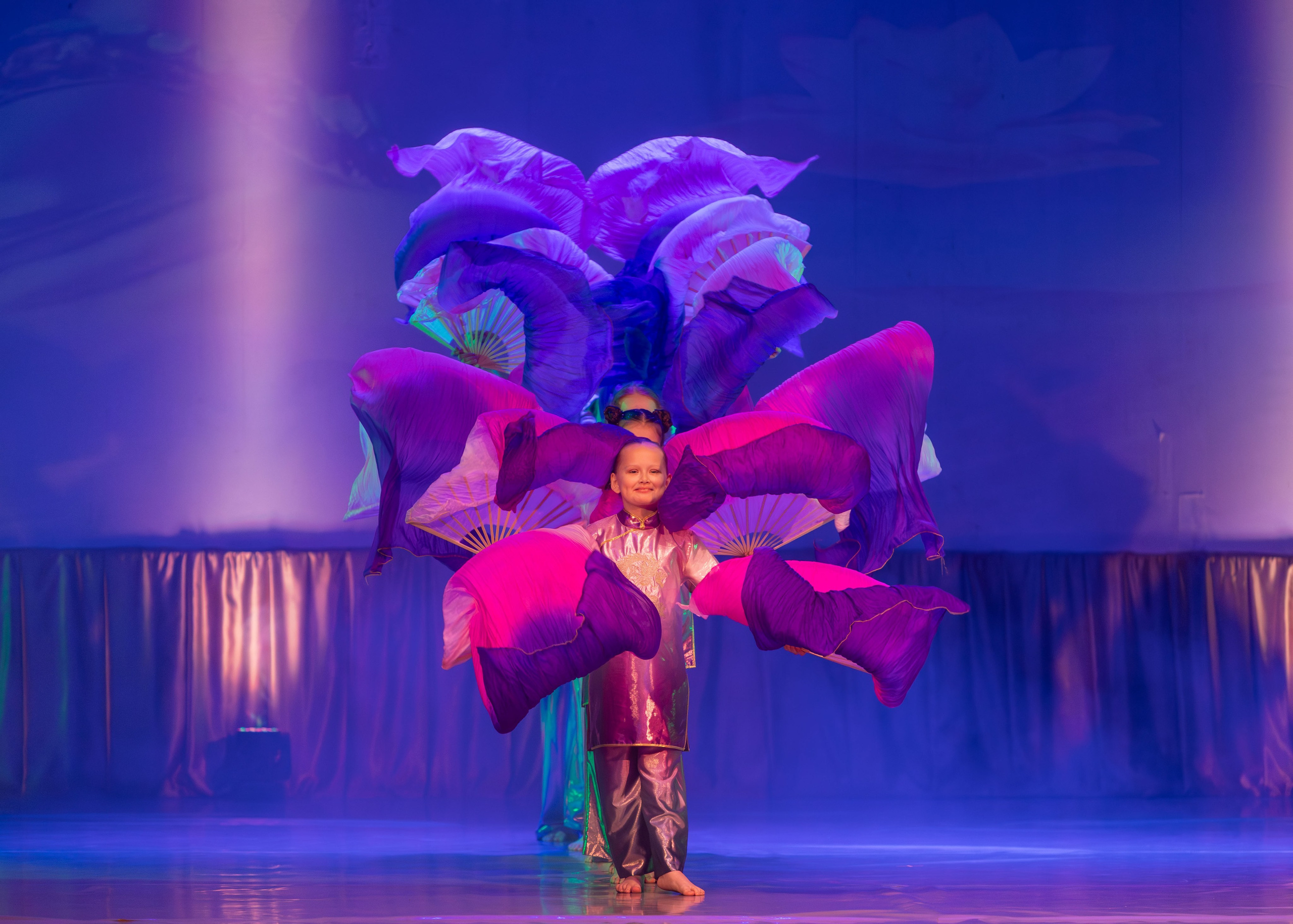 Студия «Lamis» отчетный концерт 2025. Выпускные альбомы и школьный фотограф в Подольске, Троицке, Щербинке, Москве и Московской области