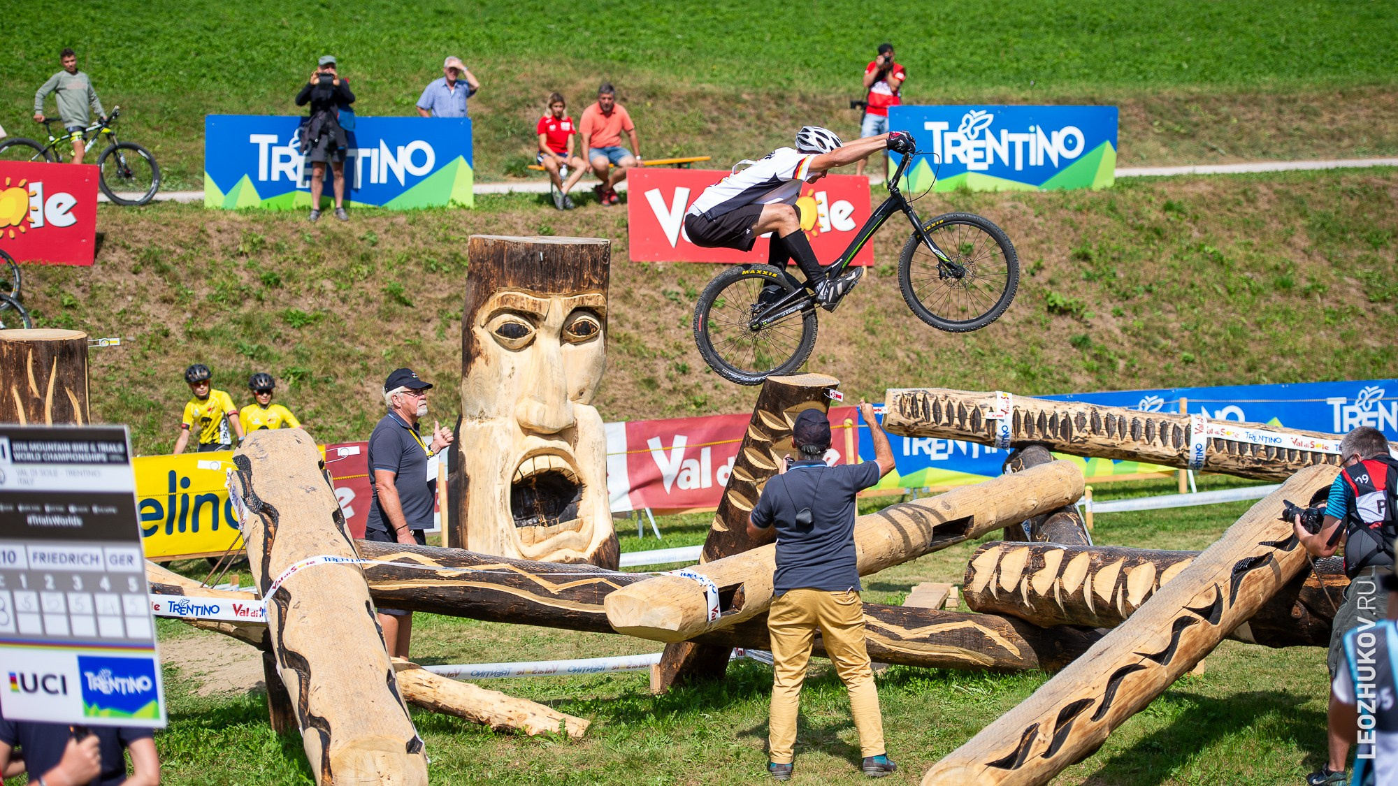 UCI Trials World Championships 2016 — finals. Sports photographer Leonid Zhukov