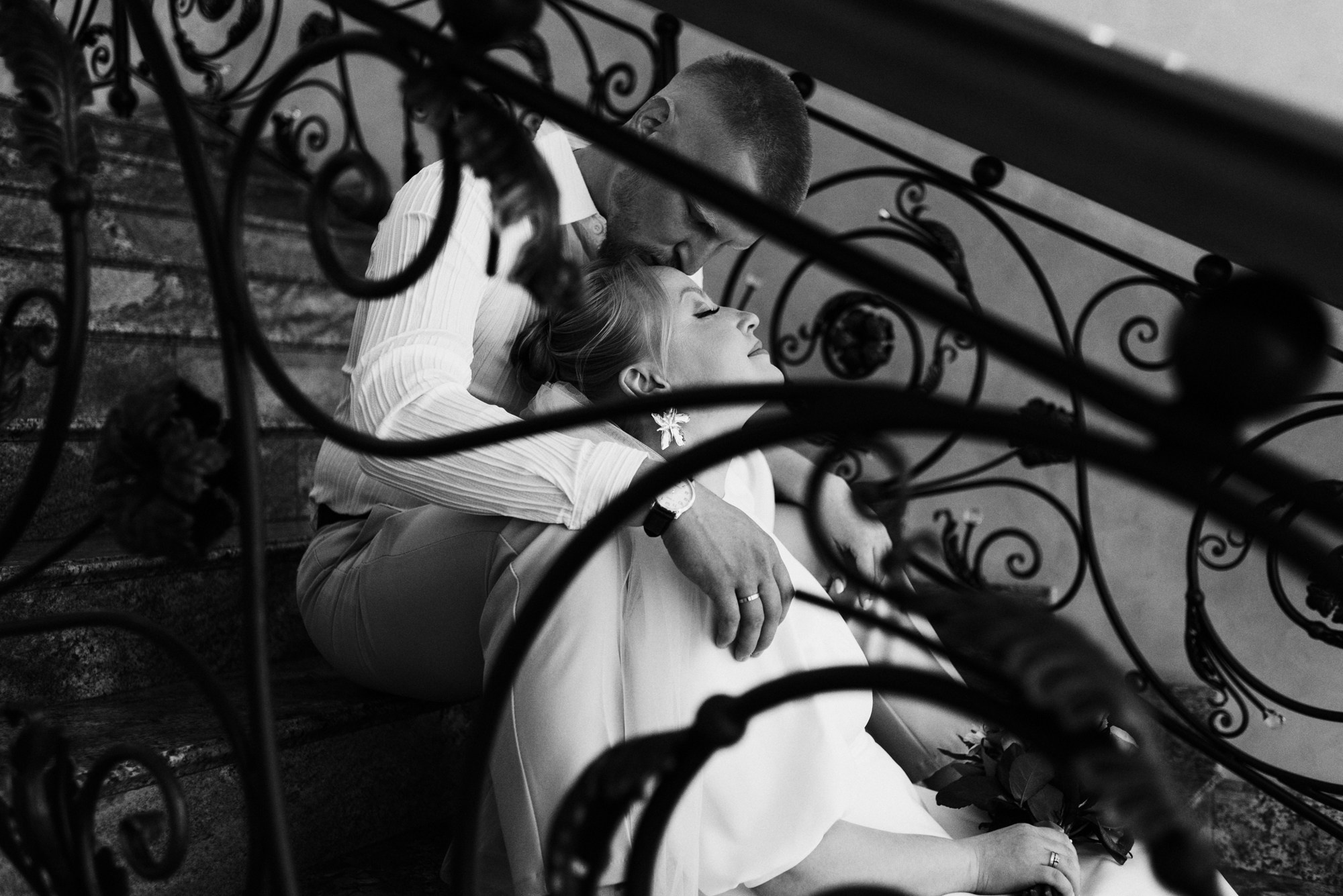 Свадебный фотограф в Тюмени — Фотосессия Павла и Марии на Набережной. Портретный фотограф Тюмень Дарья Мустафина