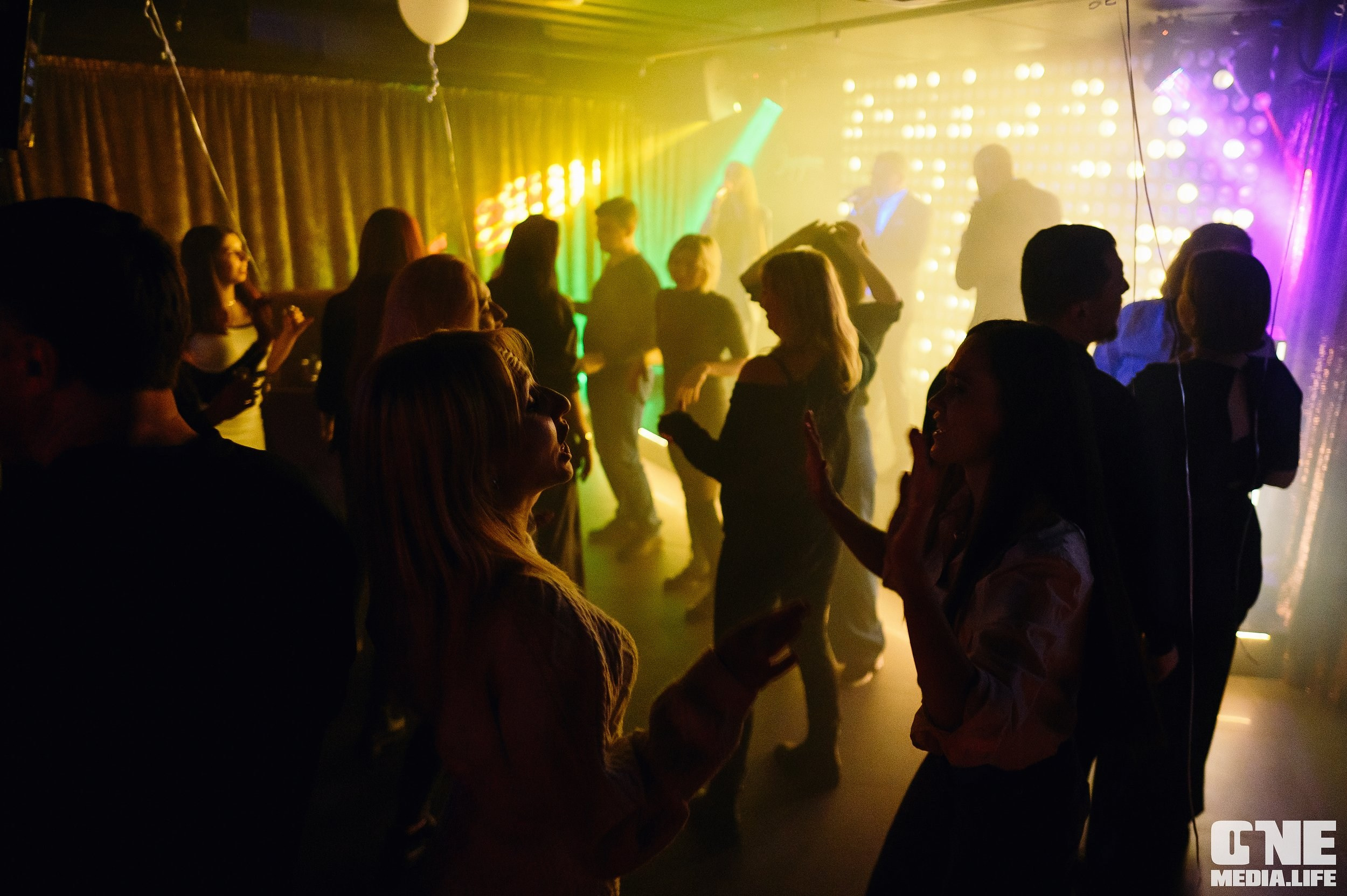 Фоторепортаж из караоке-клуба Эйфория. One Media Life: фоторепортажи, фотоотчеты с мероприятий и заведений