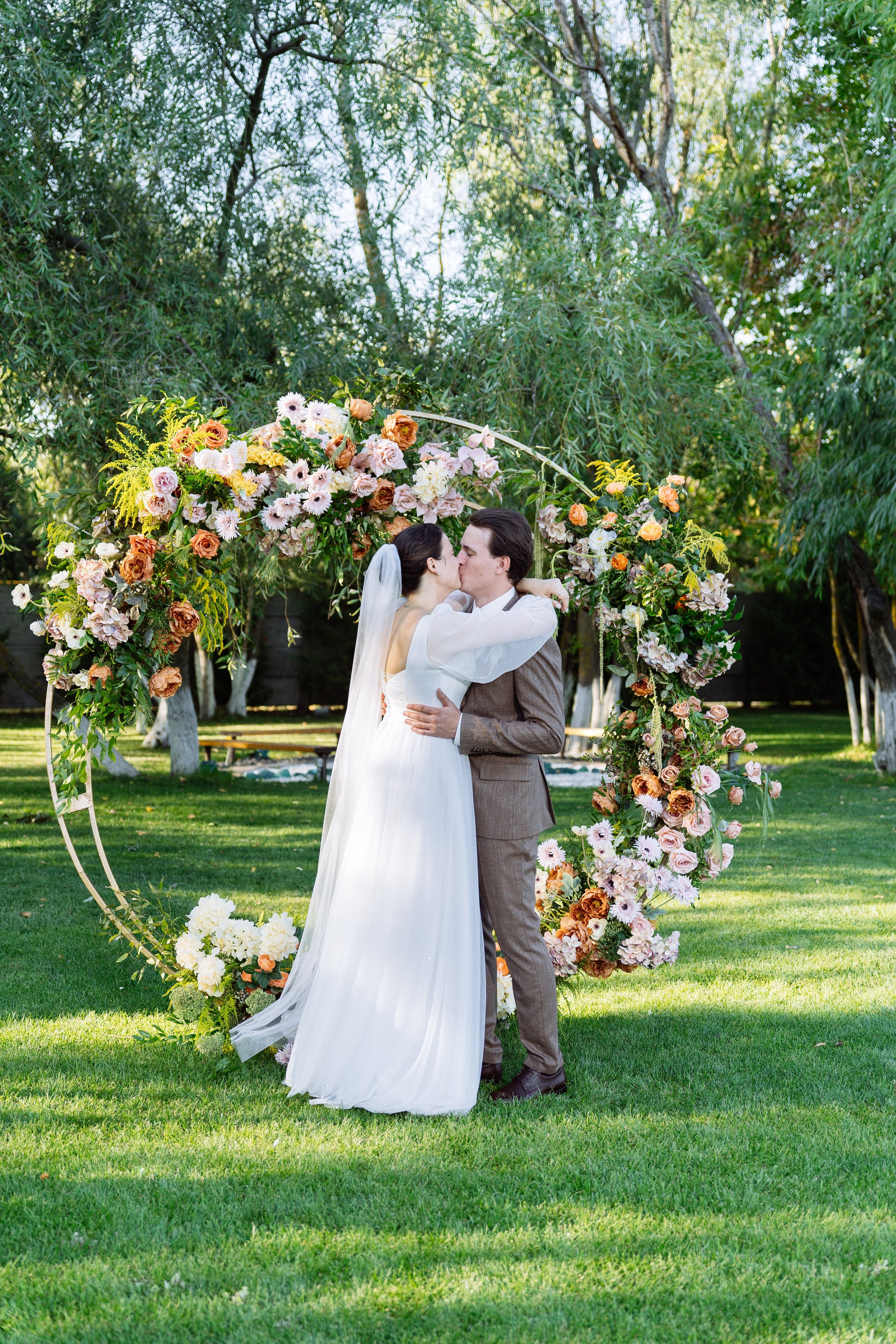 Свадьба Олега и Виктории в клубе «Ближняя дача»