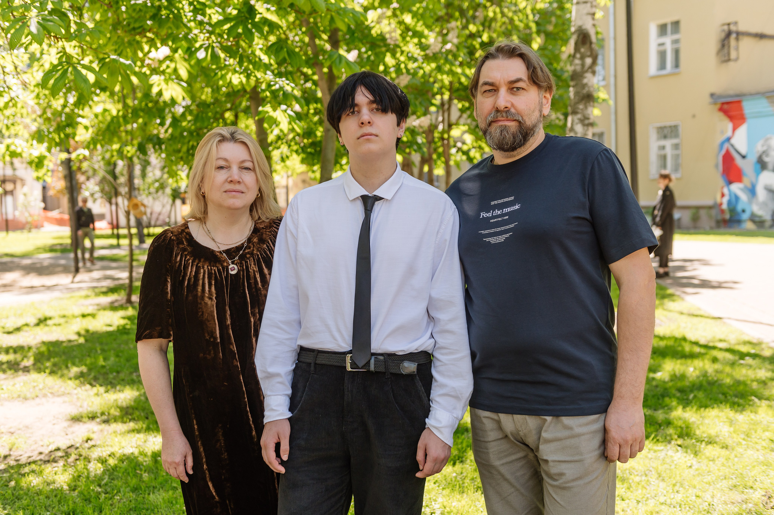 выпускник с родителями