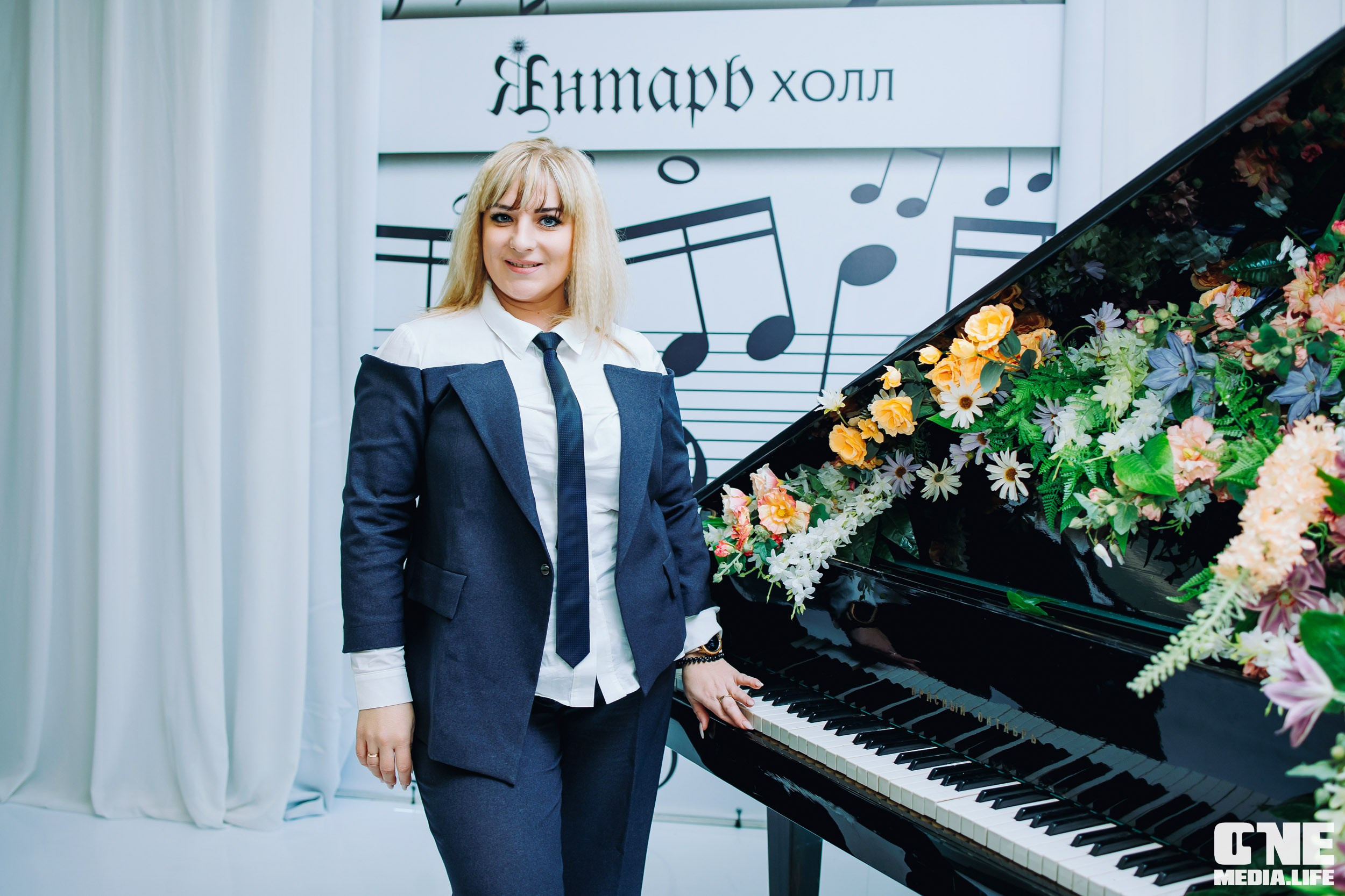 Концерт 8 марта в Янтарь холл. One Media Life: фоторепортажи, фотоотчеты с мероприятий и заведений