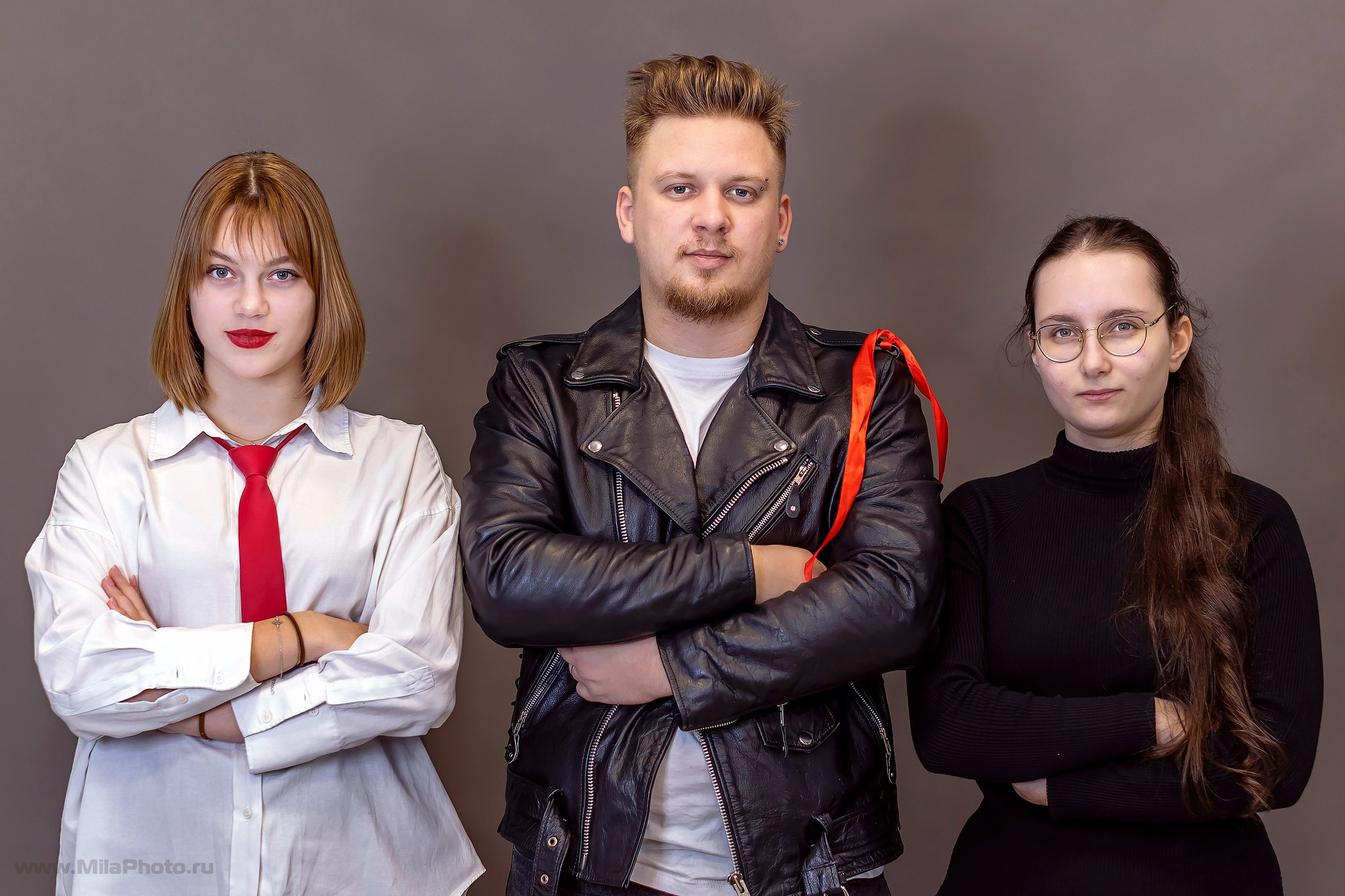 Галерея съемок в студиях. Фотограф и видеограф Москва. Свадебный фотограф, видеограф. Выпускные альбомы. Оживающие альбомы