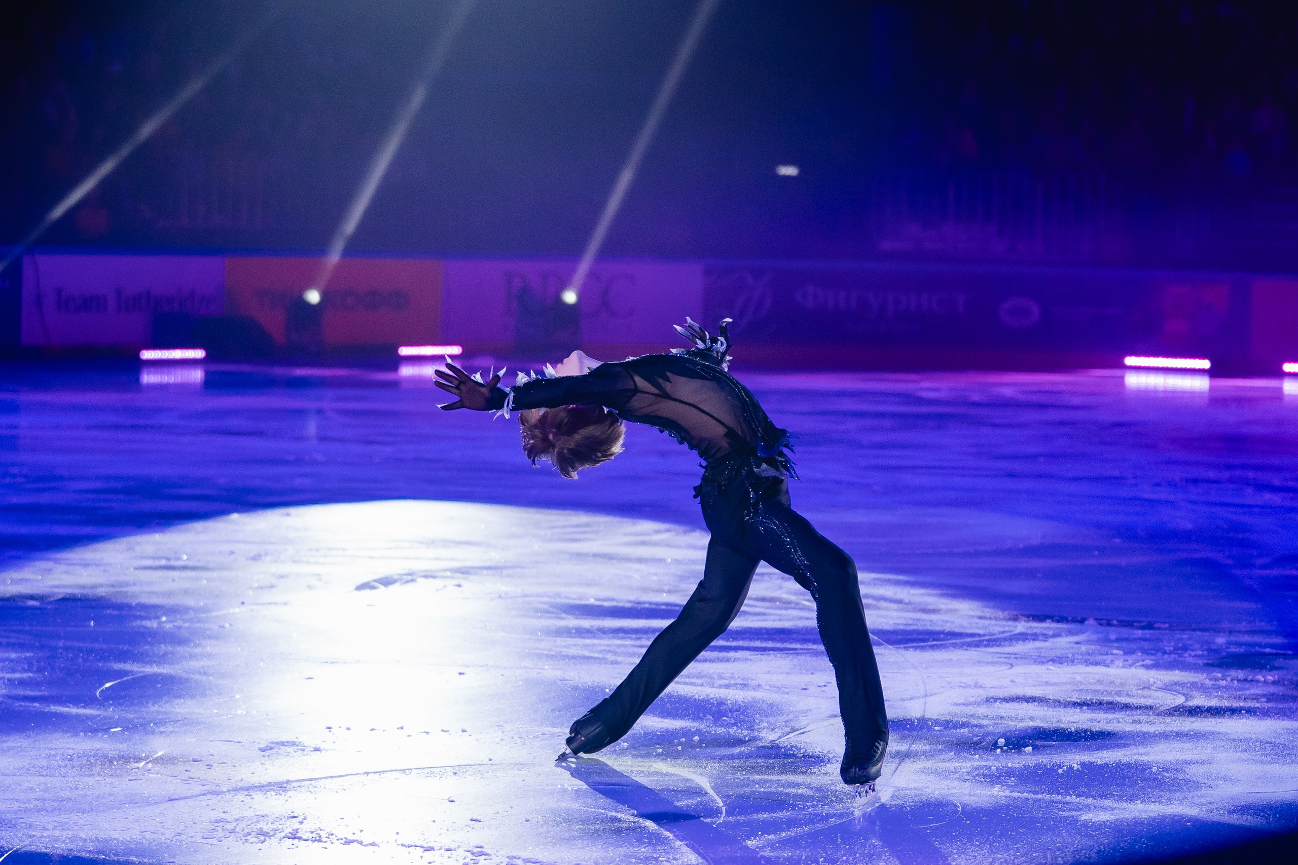 Шоу «Чемпионы на льду» в Новосибирске. Воробьева Ксения — Спортивный и танцевальный фотограф Новосибирск