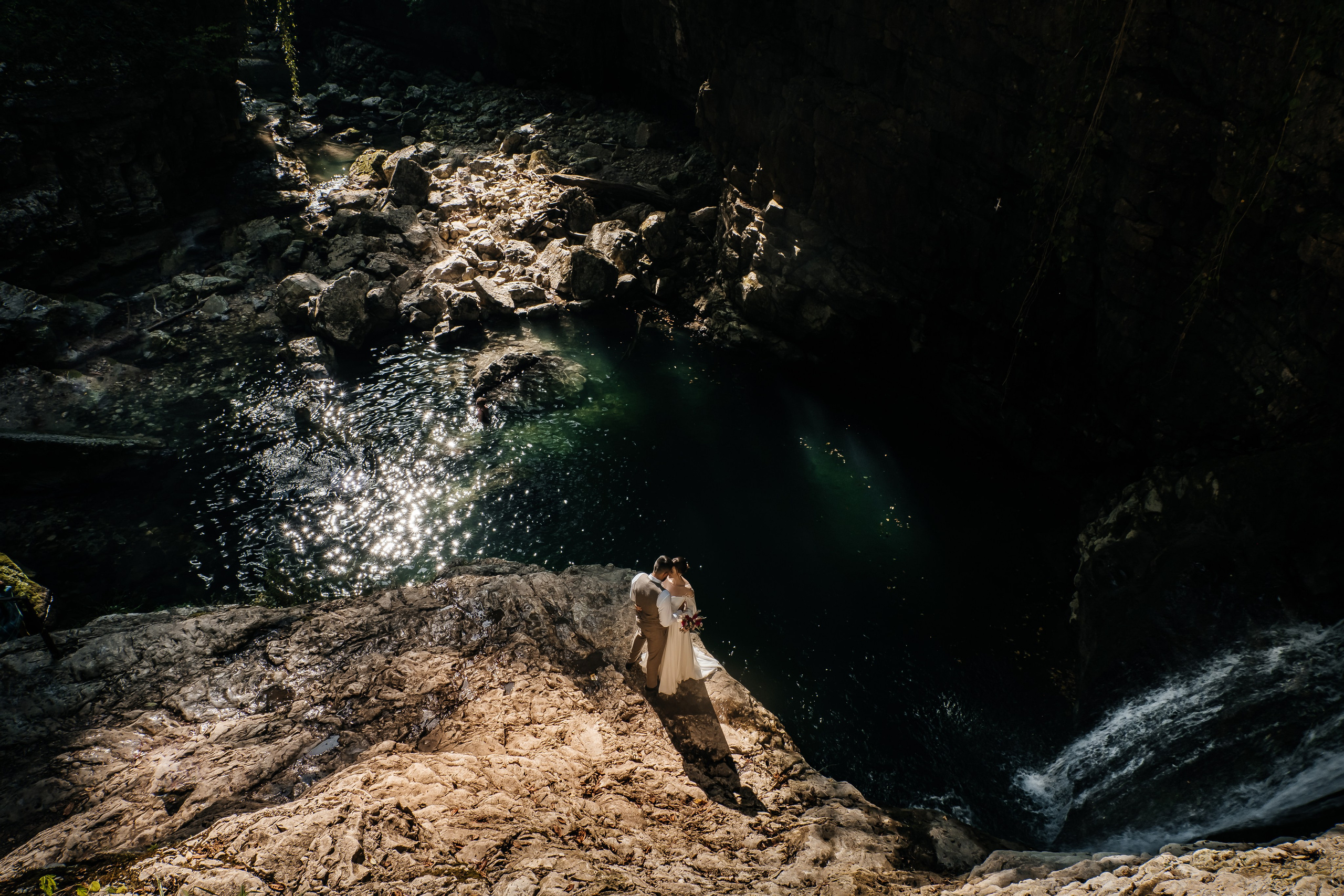 Свадьба на водопаде. Свадьба в Абхазии|Фотограф в Абхазии