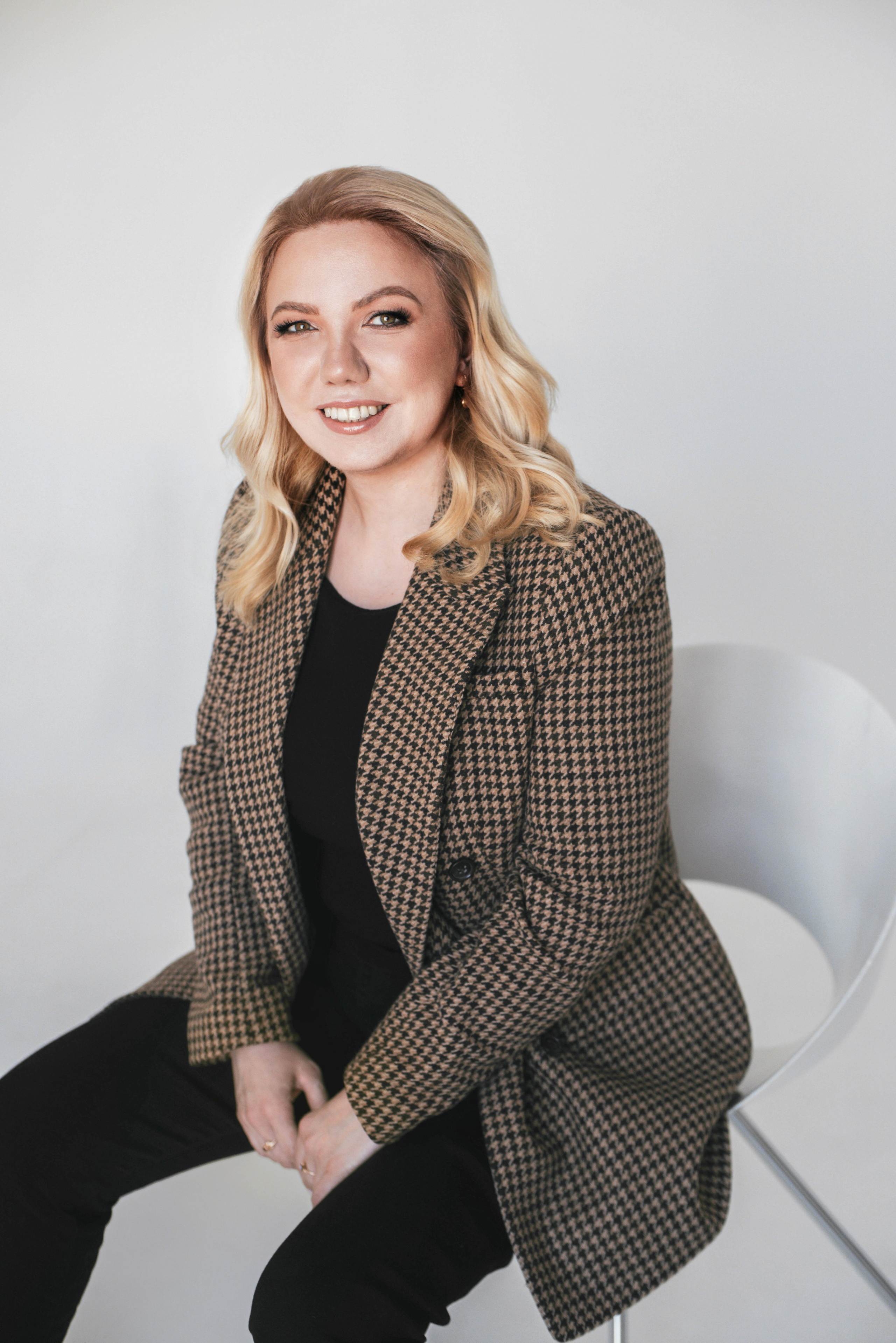 Деловой портрет для бизнеса и резюме. Фотограф в Санкт-Петербурге Марина Парникова