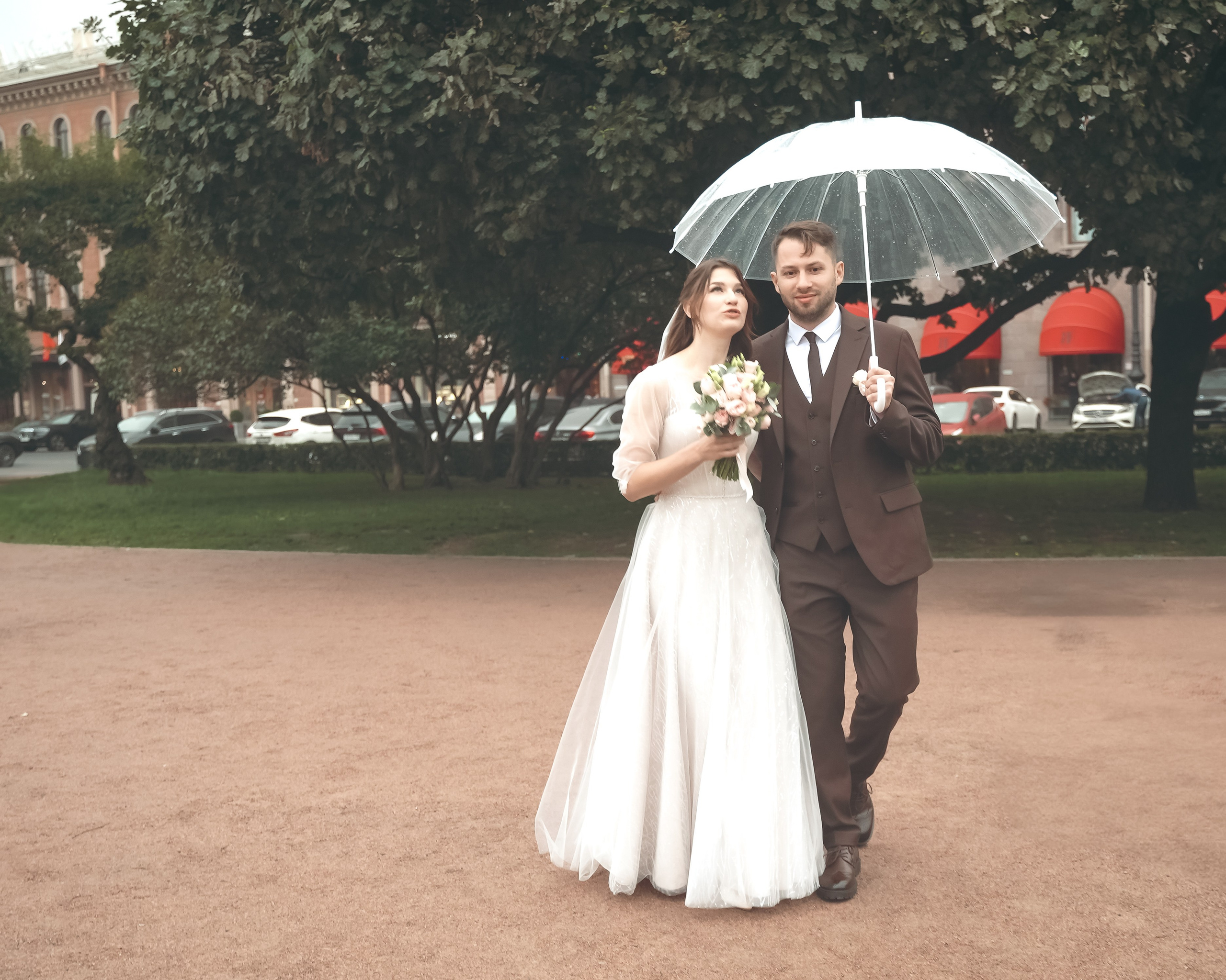 Любовный роман на Исаакиевской площади. Professional photoartist in St. Petersburg (wedding, reportage, portrait, model book, love story) Alexander Shvedov