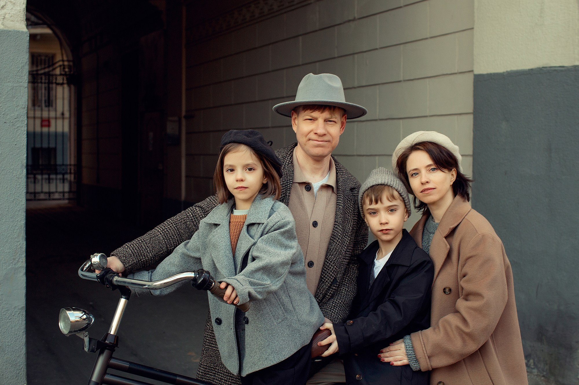 Франция в Москве. Стильная городская семейная фотопрогулка. Семейный фотограф Татьяна Надеждина | Москва, Московская область, Ярославль