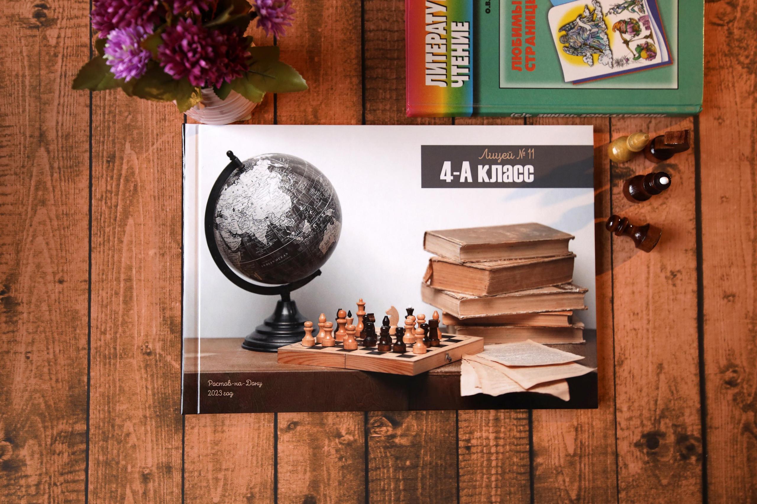 Фотокнига с мини сочинением школьника для начальной школы. Выпускной альбом Новосибирск