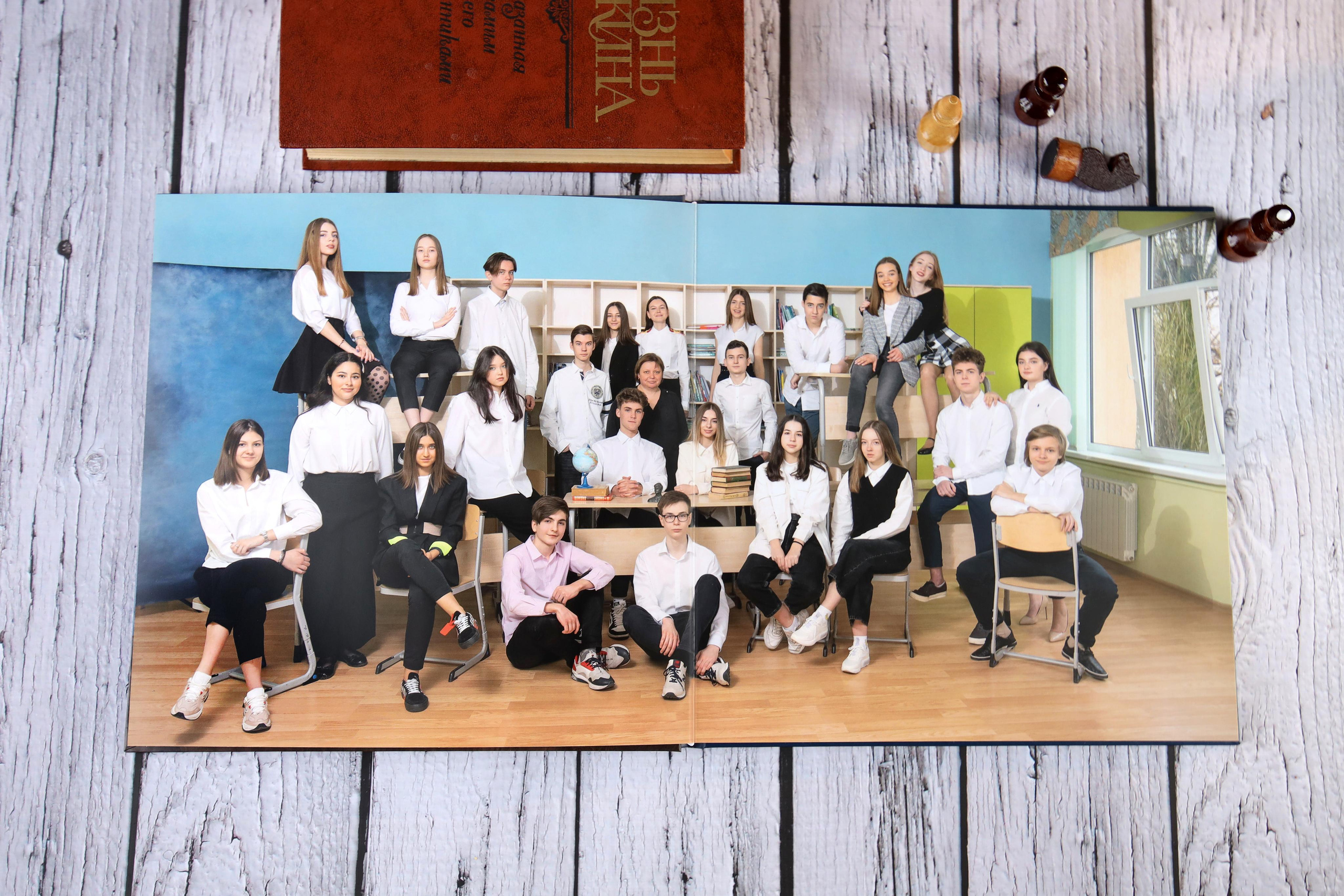 Красивая фотокнига выпускника старшей школы. Выпускной альбом Новосибирск