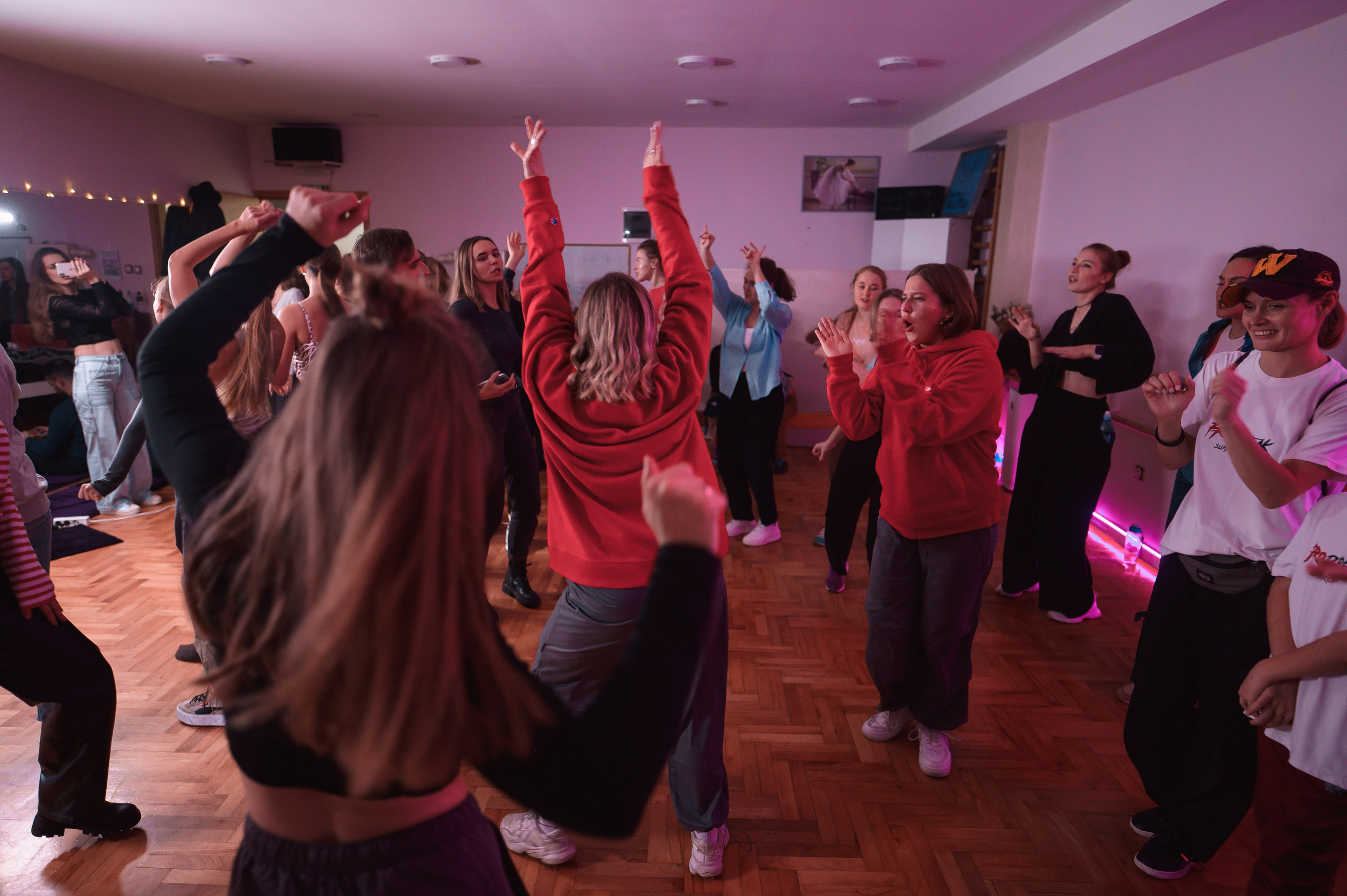 НОВОГОДНИЙ КОНЦЕРТ В СТУДИИ «SKAYA». Фотограф в Белграде Чугреева Елена