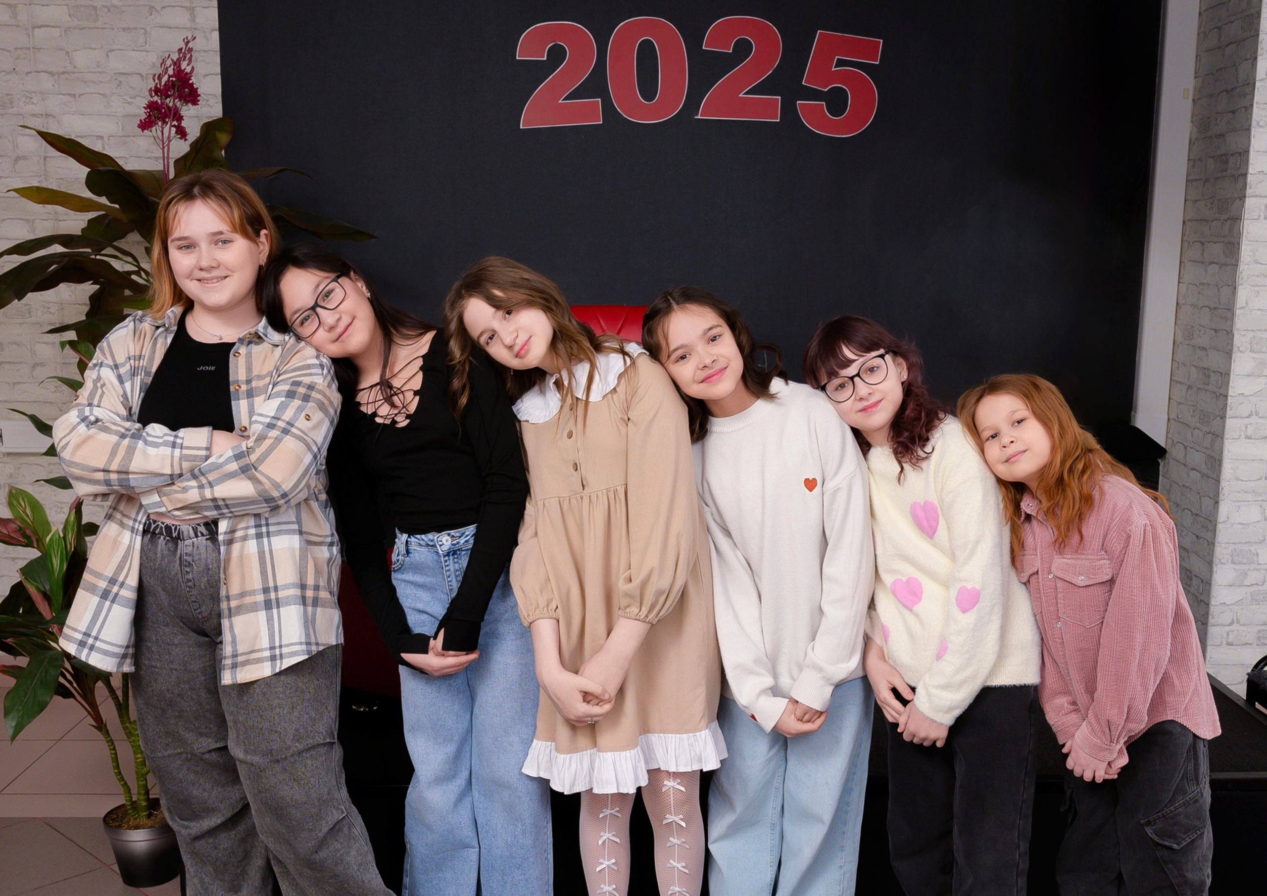 Школьные фото младших классов Нижневартовск | Портфолио фотографа. AR-t студия «Альбом+», г. Нижневартовск