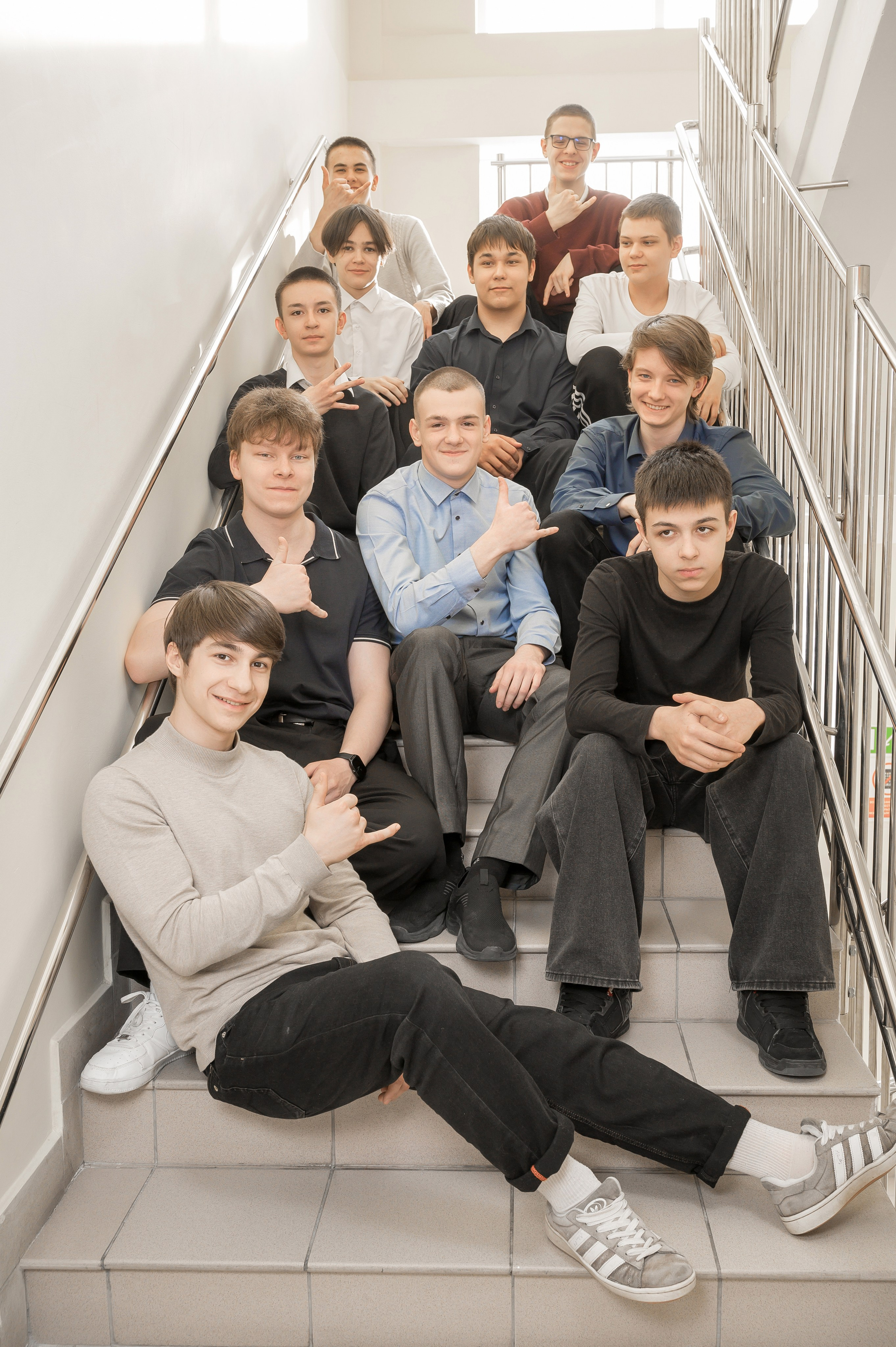 Фотографии старшеклассников для выпускных альбомов Нижневартовск | Портфолио. AR-t студия «Альбом+», г. Нижневартовск