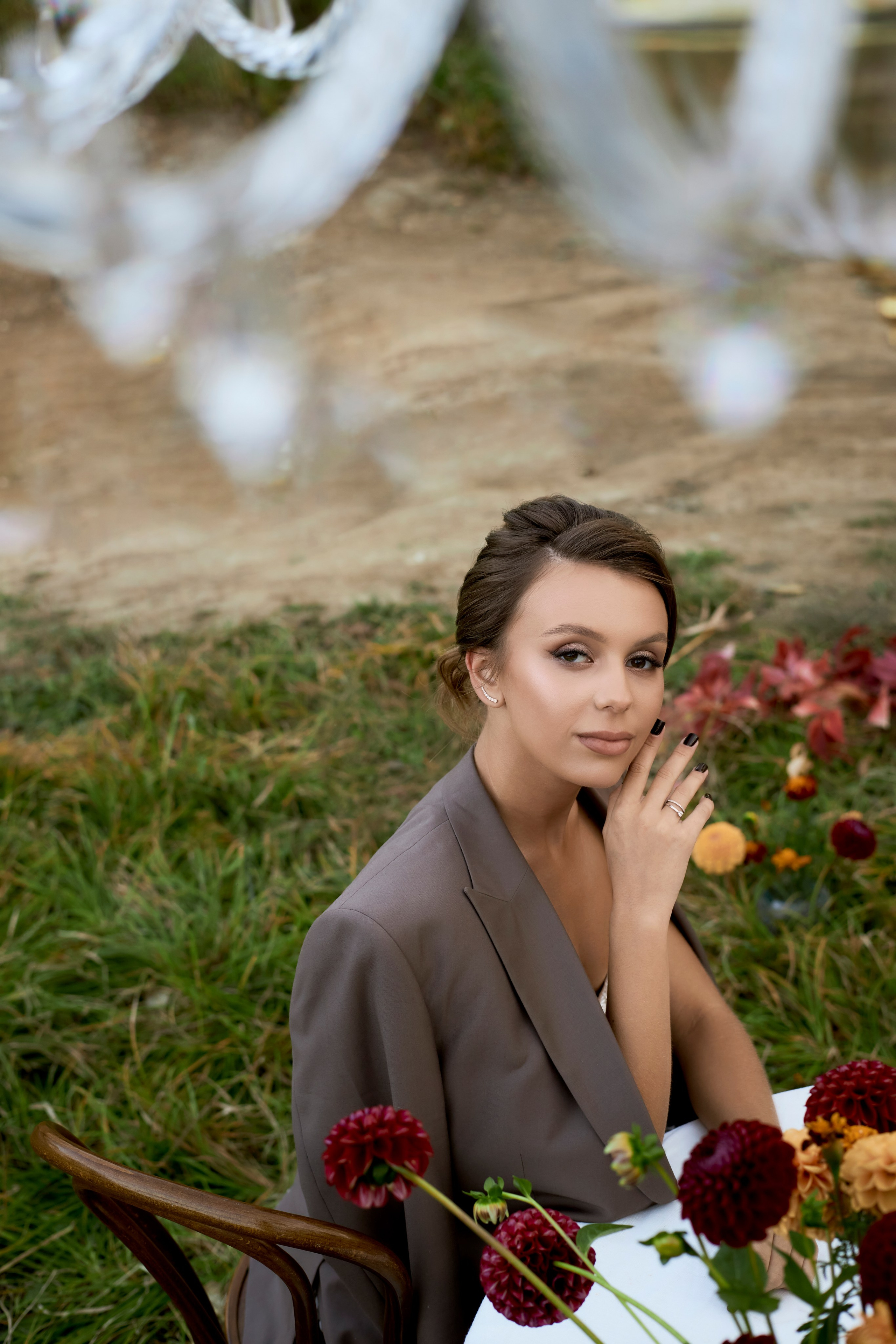 Свадебная прогулка на закате во Владивостоке — романтический момент