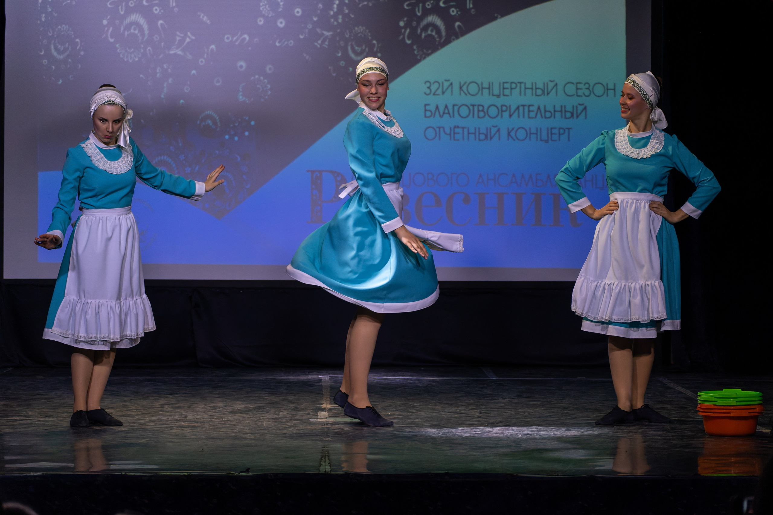 отчётный концерт образцовый ансамбль танца «Ровесник», центральный офицерский клубе ВКС РФ