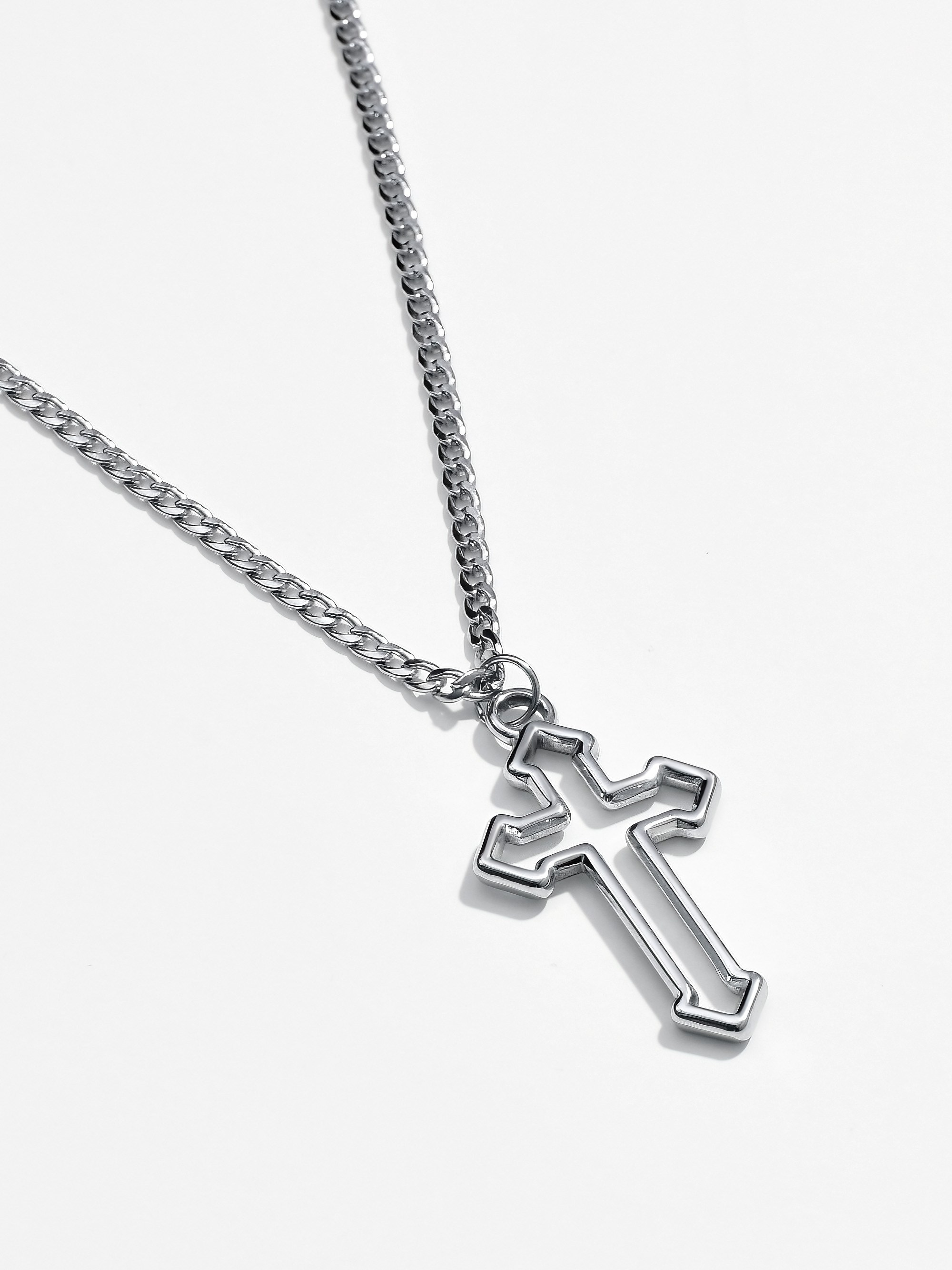 Съемка украшений. Фотосъемка ювелирных изделий и украшений в Москве. Предметная фотосъемка для маркетплейсов в Москве. Предметный фотограф Дмитрий Дрогунов