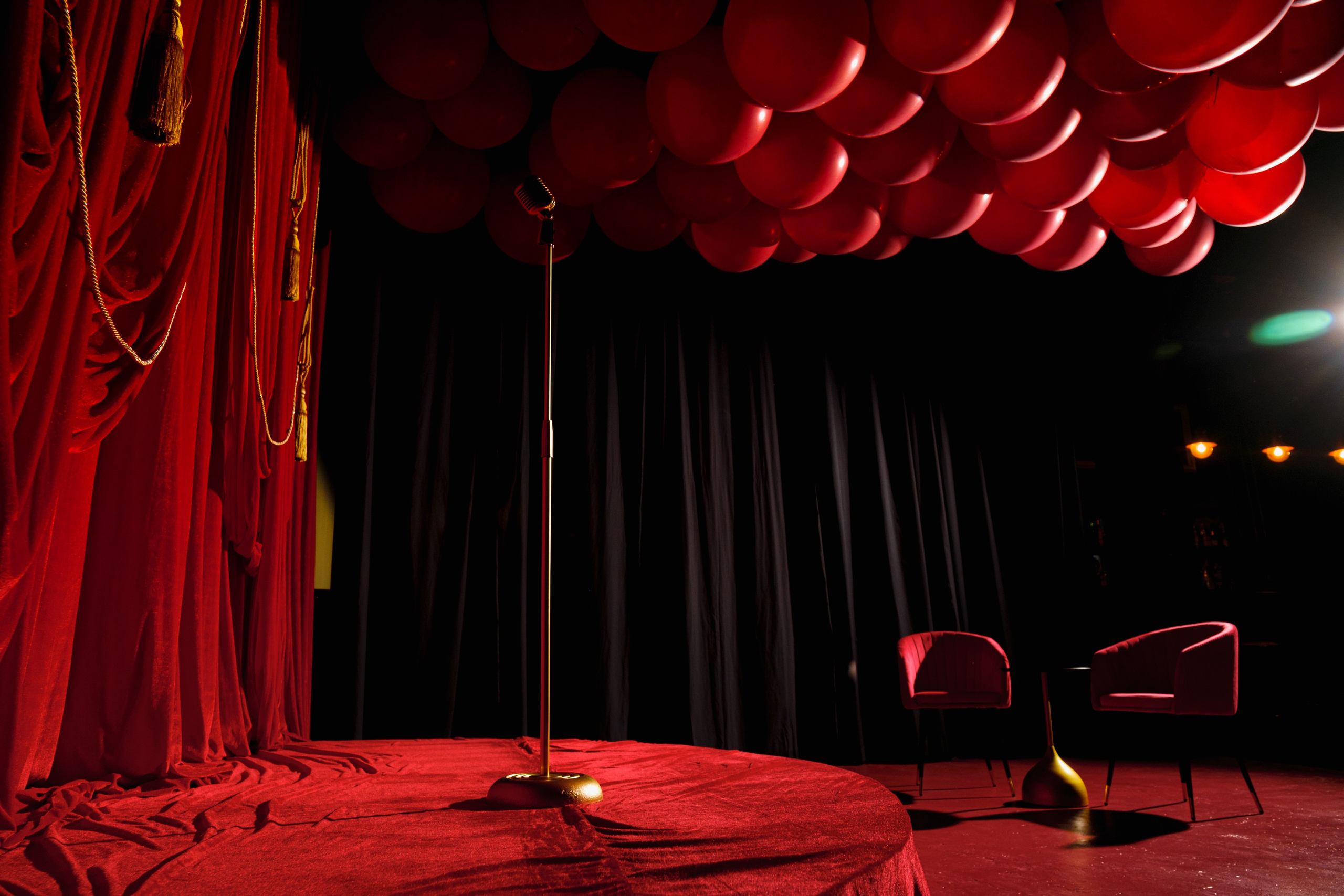 Павильон № 1 Кинобар от Новогодний 1500 руб. час. 5loft Фотостудия в Ижевске