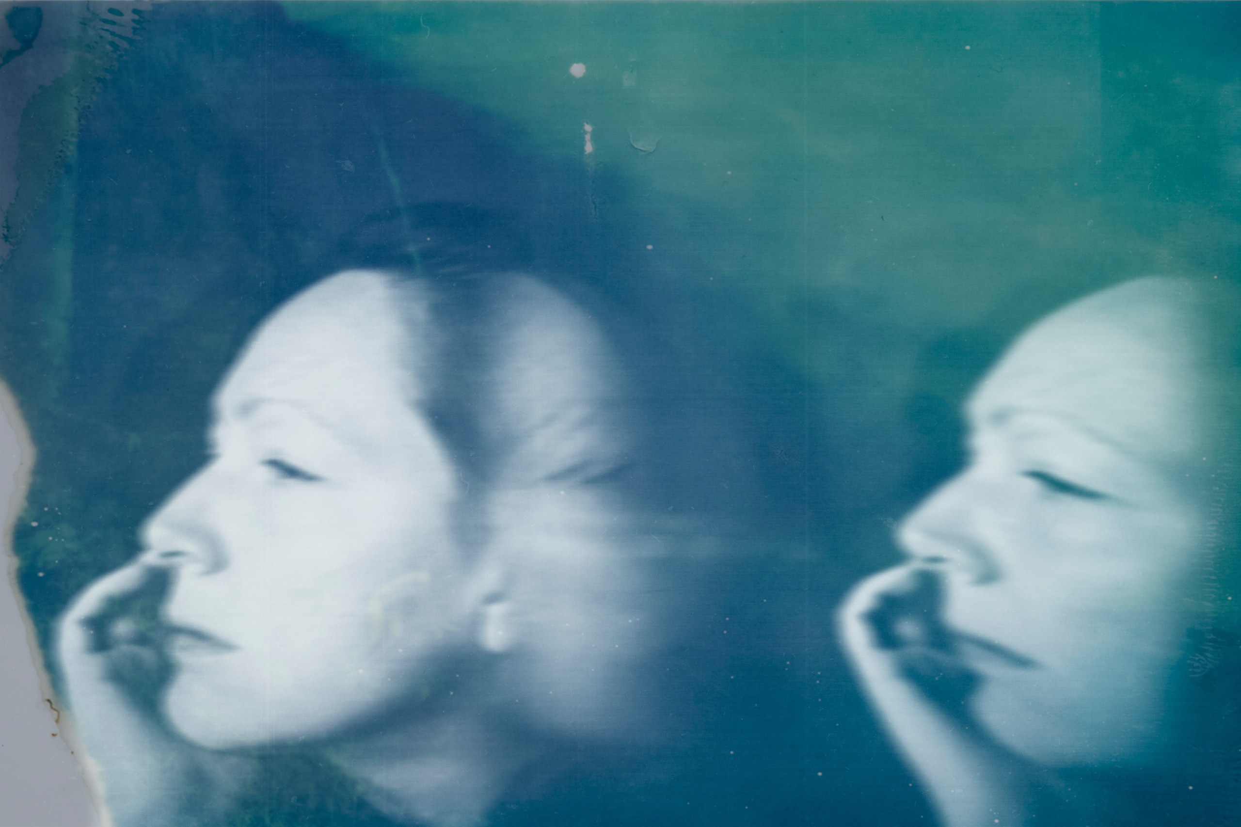 Irina Zinovyeva — Photography, Light & Female Presence | Artist Statement. Family Lifestyle Photographer in Lucca, Italia