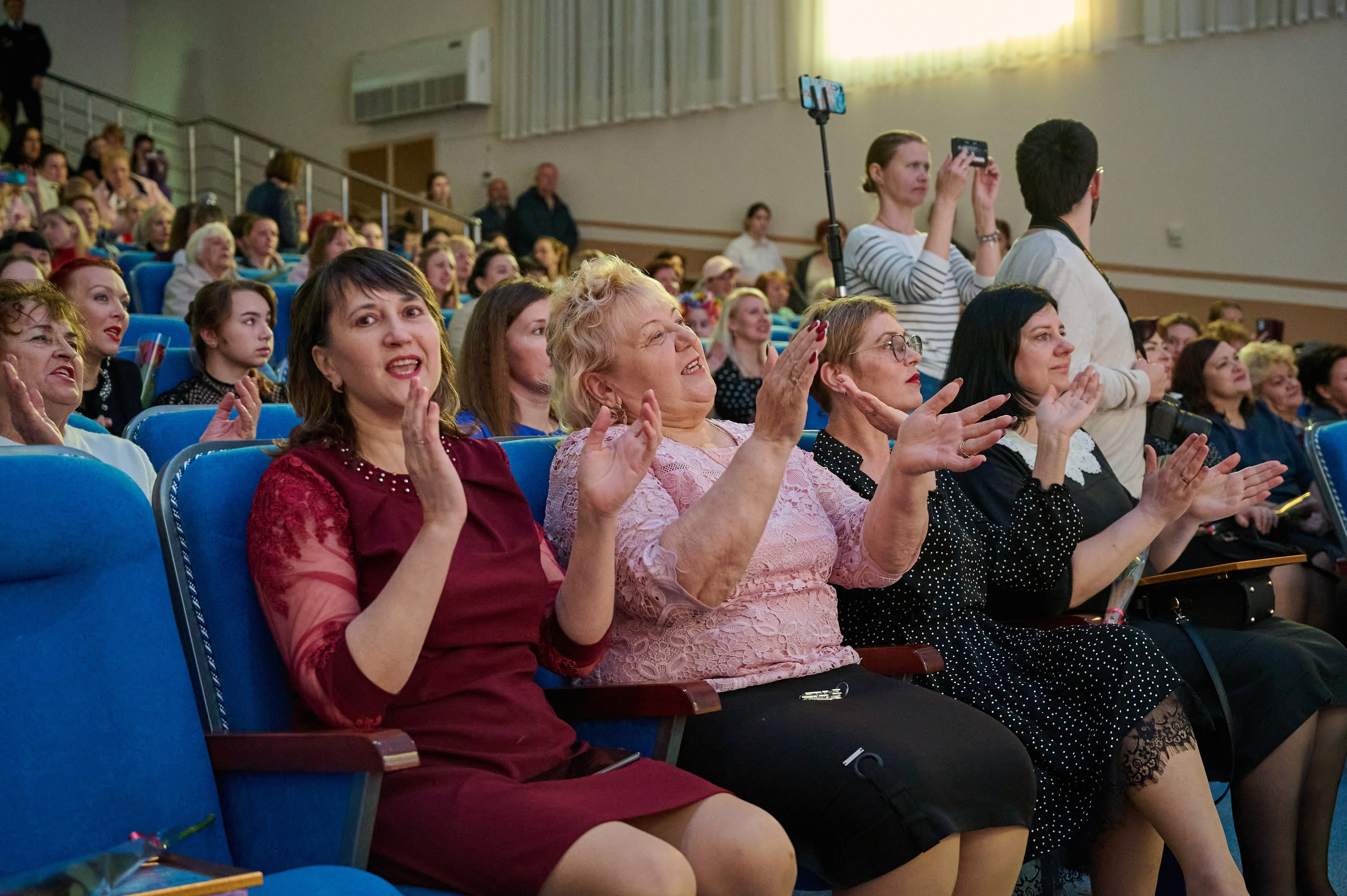8 марта Марьина роща. Жизнь курорта Кабардинка в фотографиях