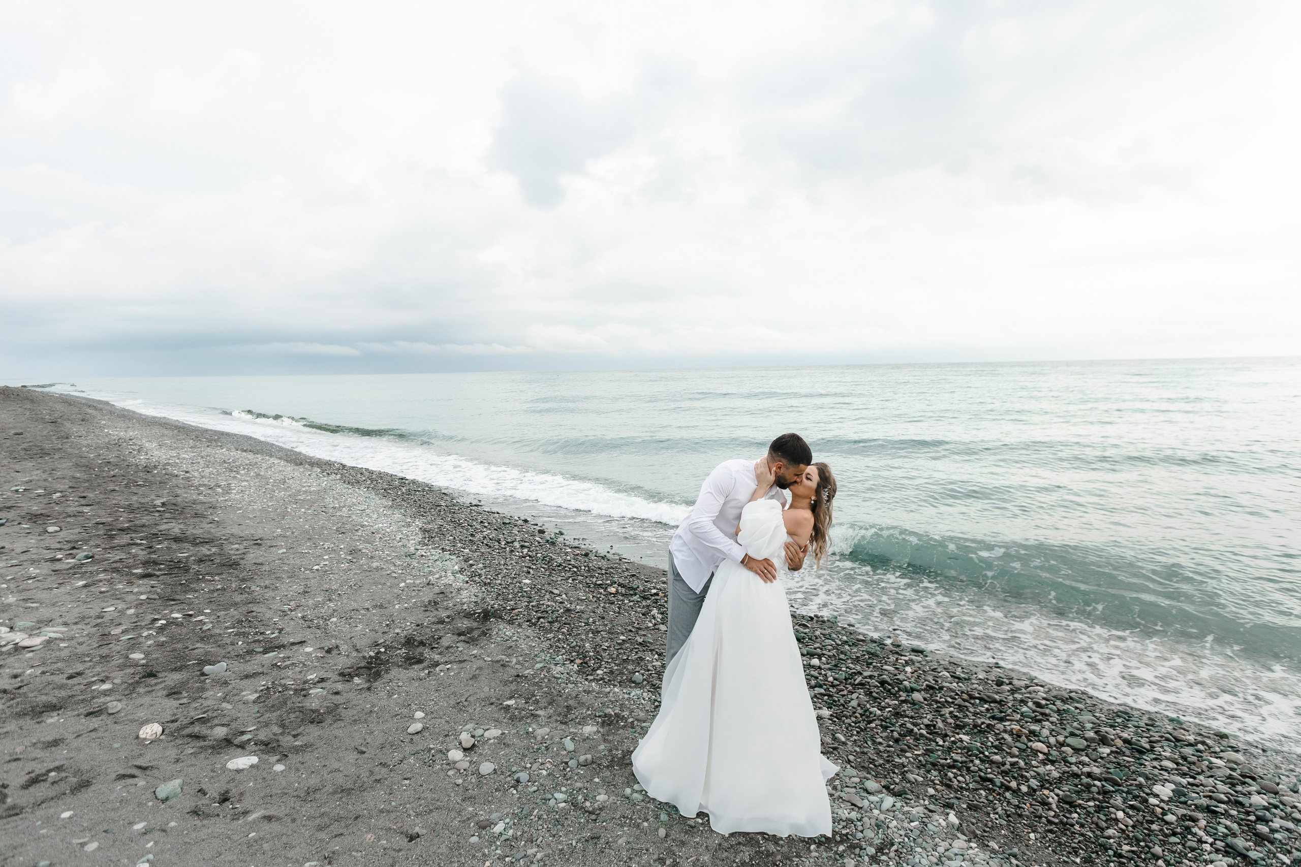 Фотограф Адлер. Идеальная фотосессия на фоне моря. Свадебный фотограф в Абхазии, Сухум, Гагра, Сочи